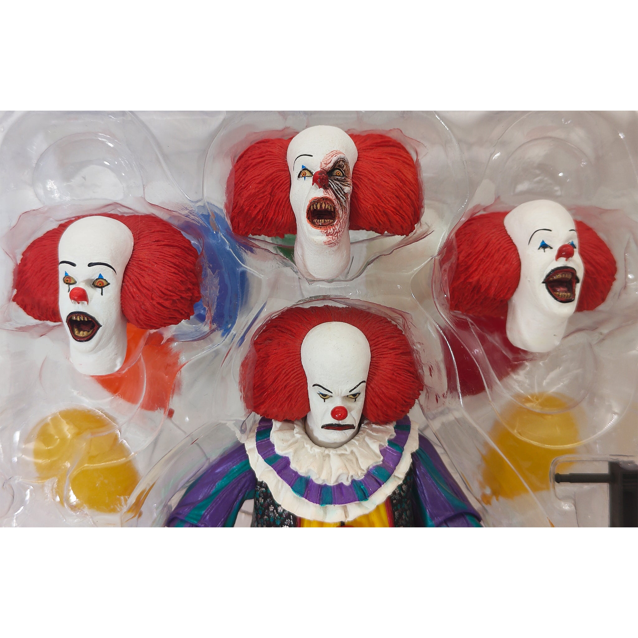 IT Pennywise 1990 Tim Curry Ultimate NECA Action Figure