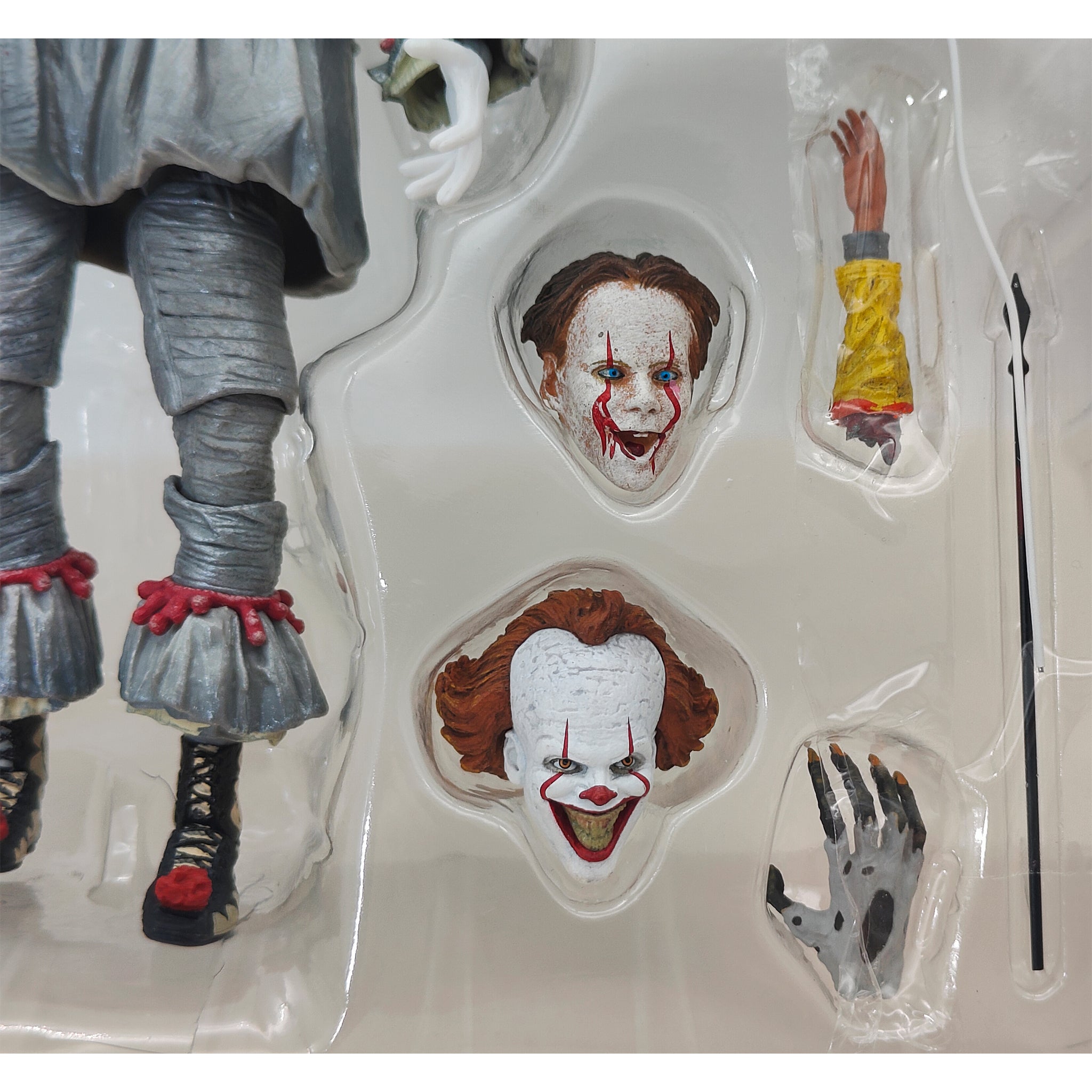 IT Pennywise Many Faces NECA Deluxe Action Figure 2021