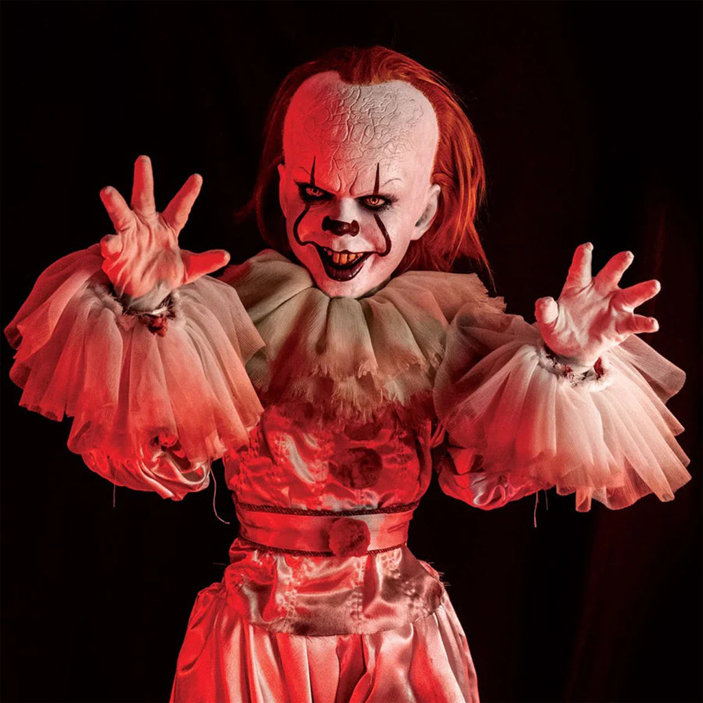 IT 2017 Pennywise Trick Or Treat Studios Premium Scale Doll 27cm