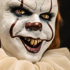 IT 2017 Pennywise Trick Or Treat Studios Premium Scale Doll 27cm