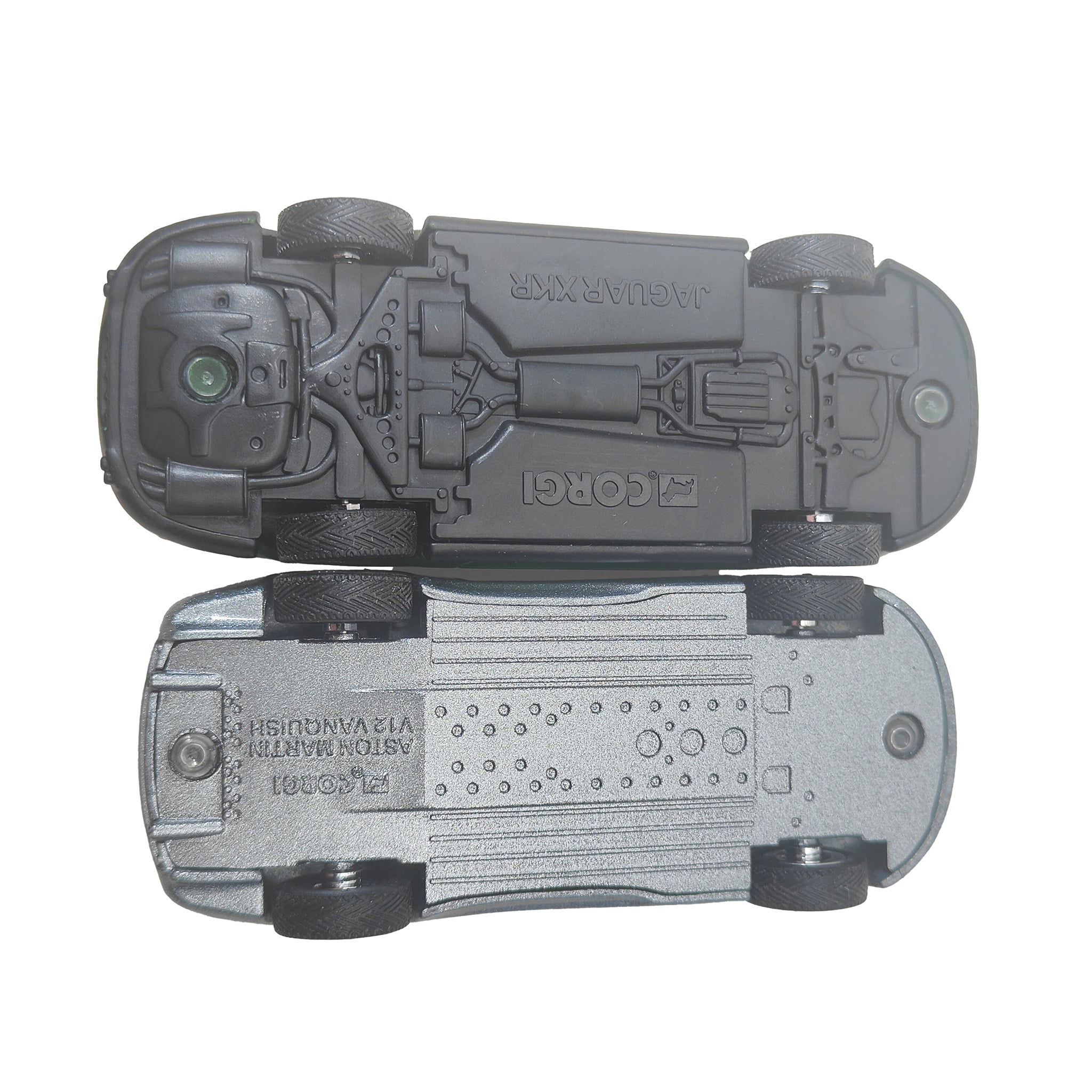 James Bond 007 Cars Film Canister Corgi 1:64 4-Piece Gift Set Collection 2003 – Movie Icons & Heroes, Corgi, 7 cm, 2003, pre-owned collector piece, Uncanny Collectibles Dublin Ireland