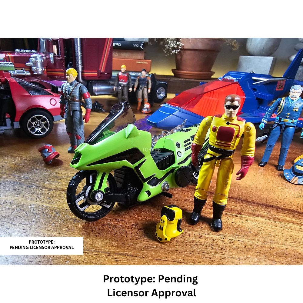 The Loyal Subjects M.A.S.K. Condor transforming motorcycle vehicle, 15cm that converts to helicopter with Brad Chopper Turner figure