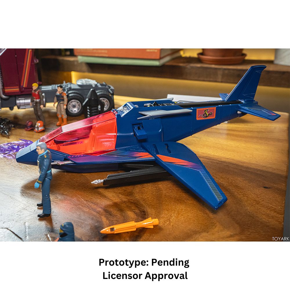 The Loyal Subjects M.A.S.K. Switchblade transforming helicopter vehicle, 12cm with Miles Wolf Mayhem figure and Viper mask