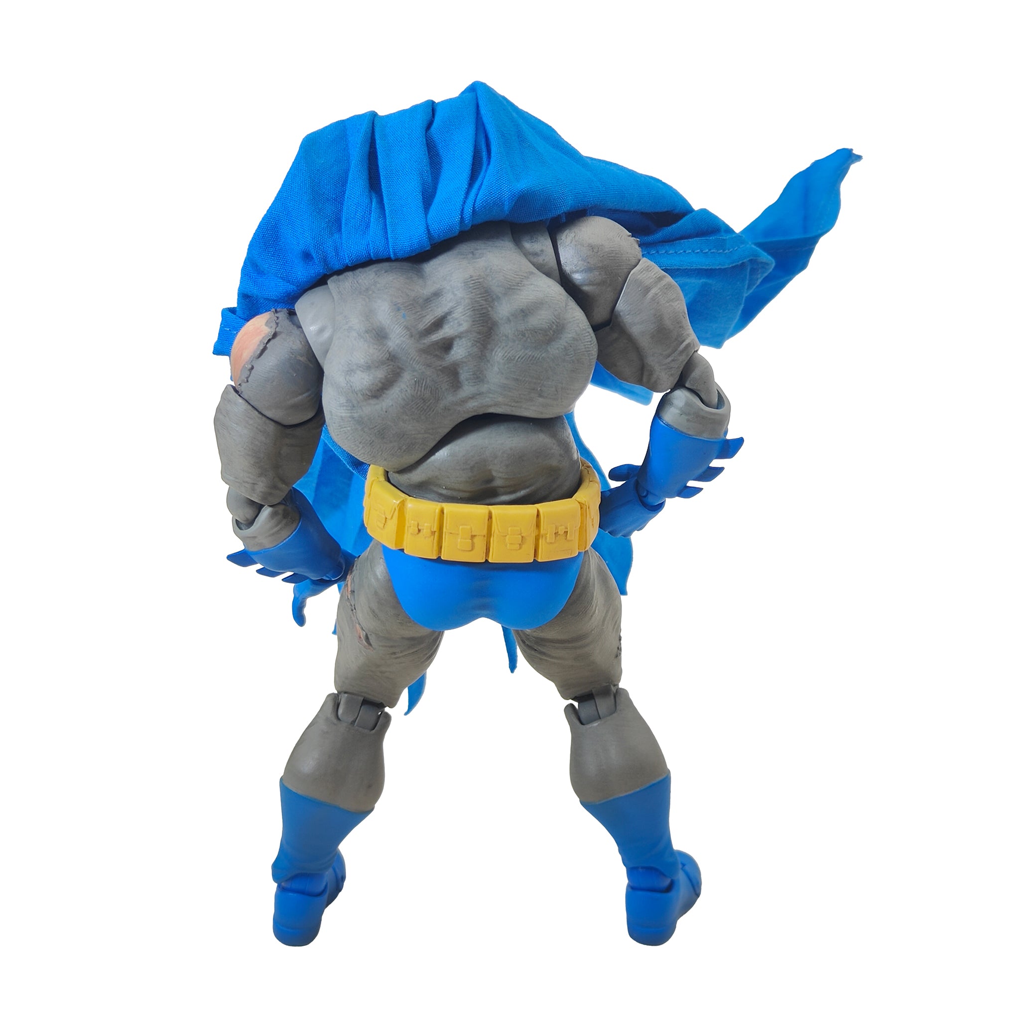 MAFEX No 119 Batman The Dark Knight Returns Triumphant Medicom Toy – Batman, Medicom, 16 cm, pre-owned collector piece, Uncanny Collectibles Dublin Ireland
