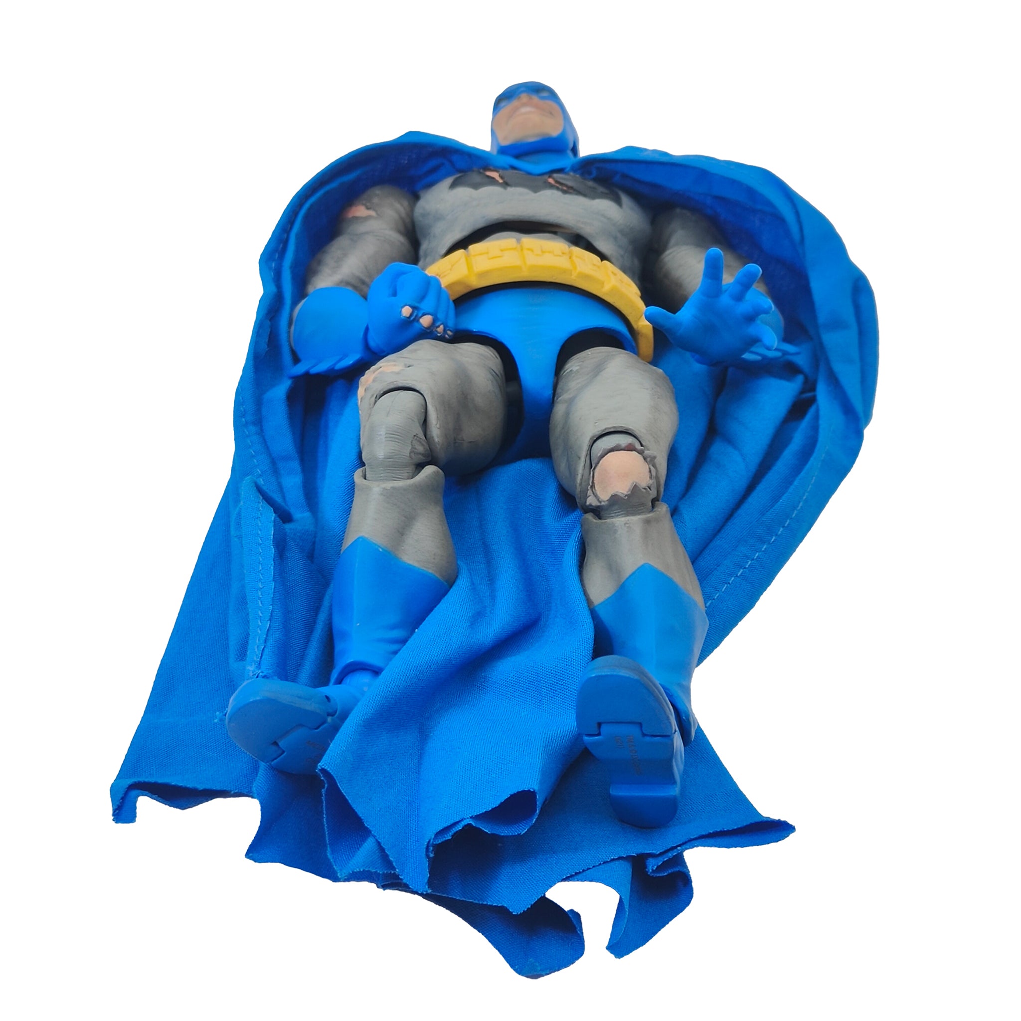 MAFEX No 119 Batman The Dark Knight Returns Triumphant Medicom Toy – Batman, Medicom, 16 cm, pre-owned collector piece, Uncanny Collectibles Dublin Ireland