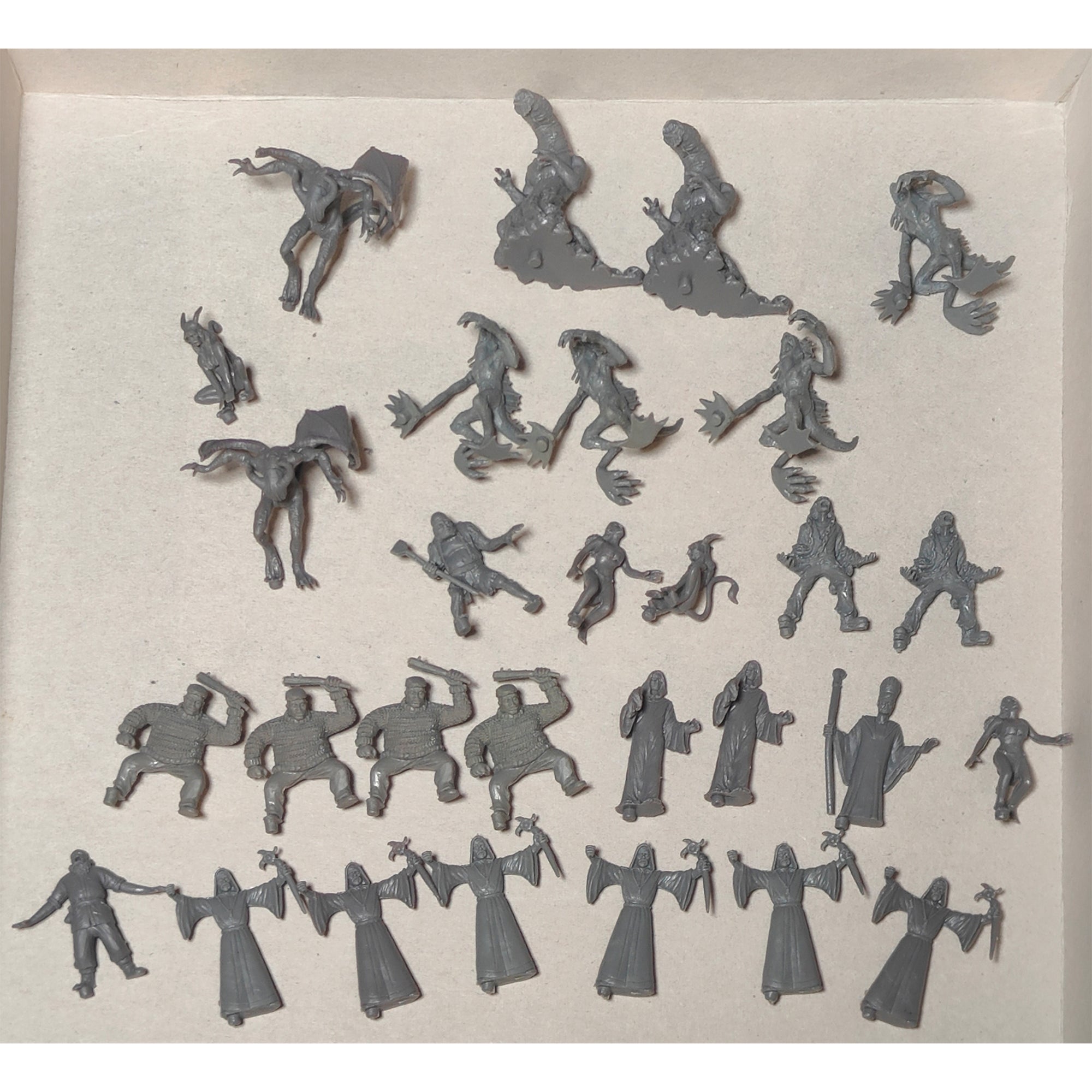 Mansions of Madness 2 Edition Incomplete Core Set with Mixed Expansion Pieces