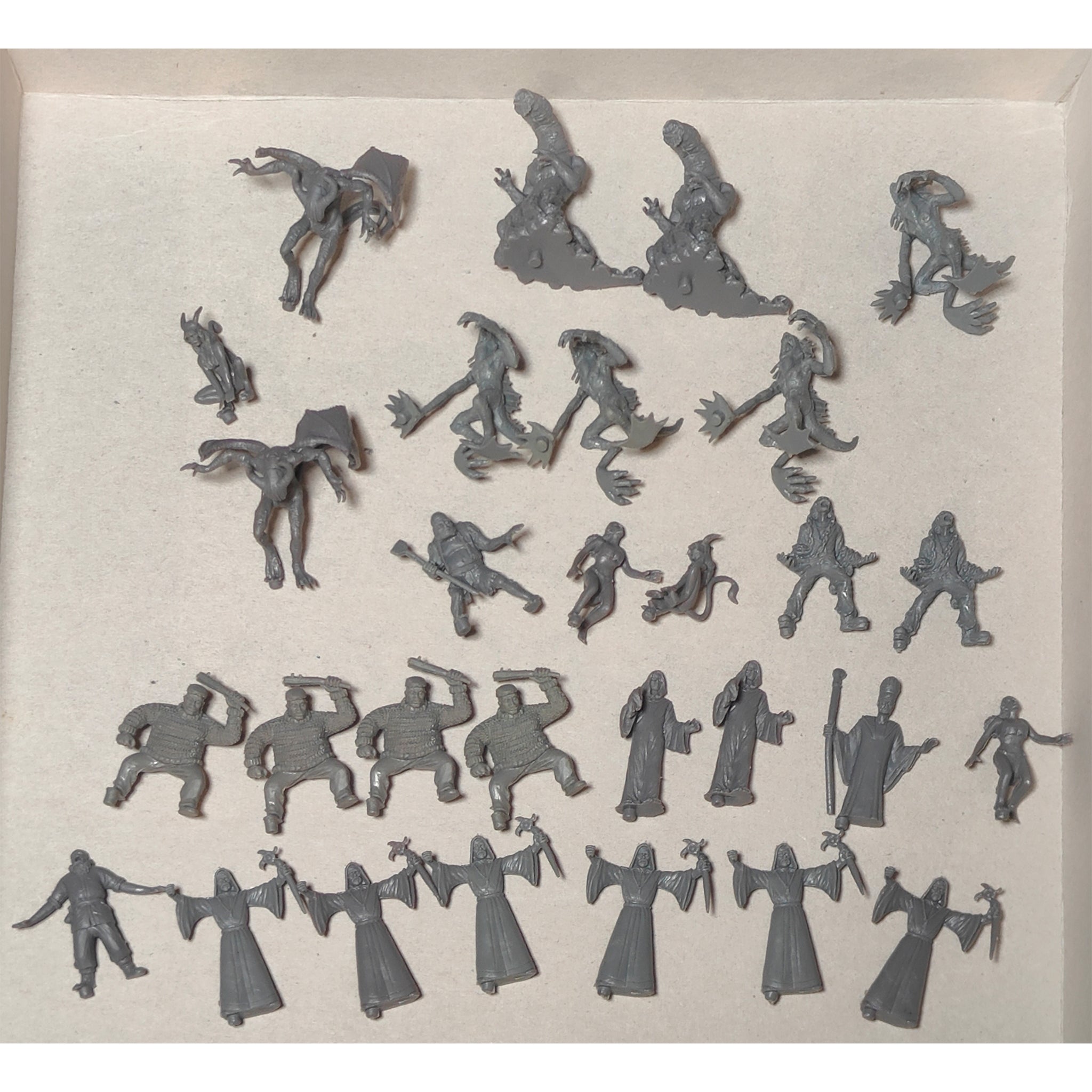 Mansions of Madness 2 Edition Incomplete Core Set with Mixed Expansion Pieces