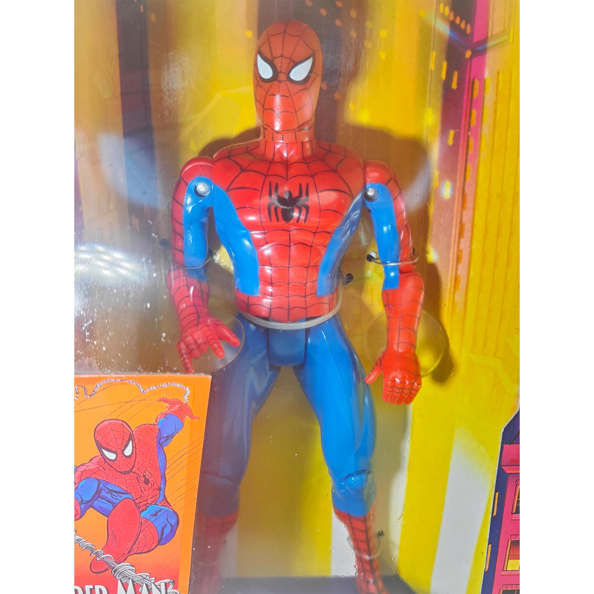 Marvel Spider-Man Wall Hanging Figure Toy Biz Action Figure 1995 – Spider-Man, Toy Biz, 30 cm, 1995, pre-owned collector piece, Uncanny Collectibles Dublin Ireland