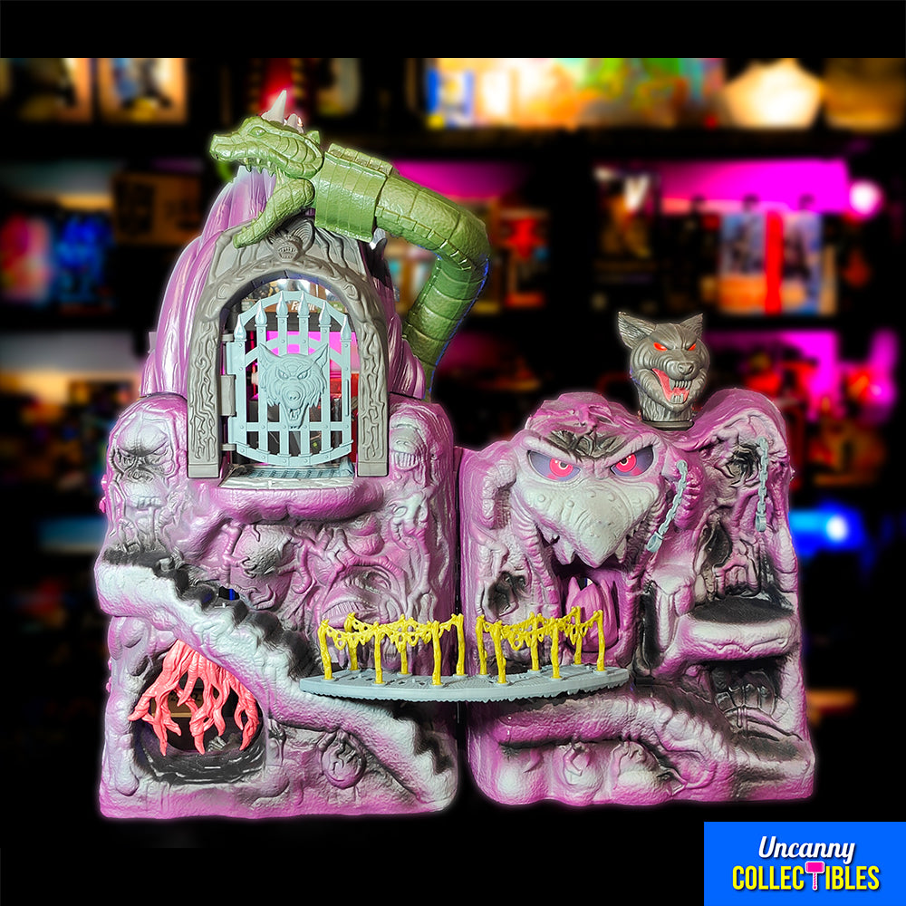 Mattel Masters of the Universe Origins Snake Mountain 58 cm Playset 2023 – Masters of the Universe, Mattel, 58 cm, 2023, pre-owned collector piece, Uncanny Collectibles Dublin Ireland