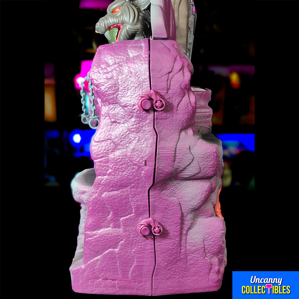 Mattel Masters of the Universe Origins Snake Mountain 58 cm Playset 2023 – Masters of the Universe, Mattel, 58 cm, 2023, pre-owned collector piece, Uncanny Collectibles Dublin Ireland