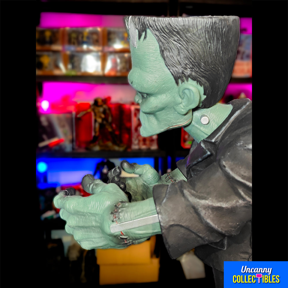 Mezco Frankenstein Universal Monsters Large 46 cm Monster Scale Figure 2012 – Universal Monsters, Mezco Toyz, 46 cm, 2012, pre-owned collector piece, Uncanny Collectibles Dublin Ireland