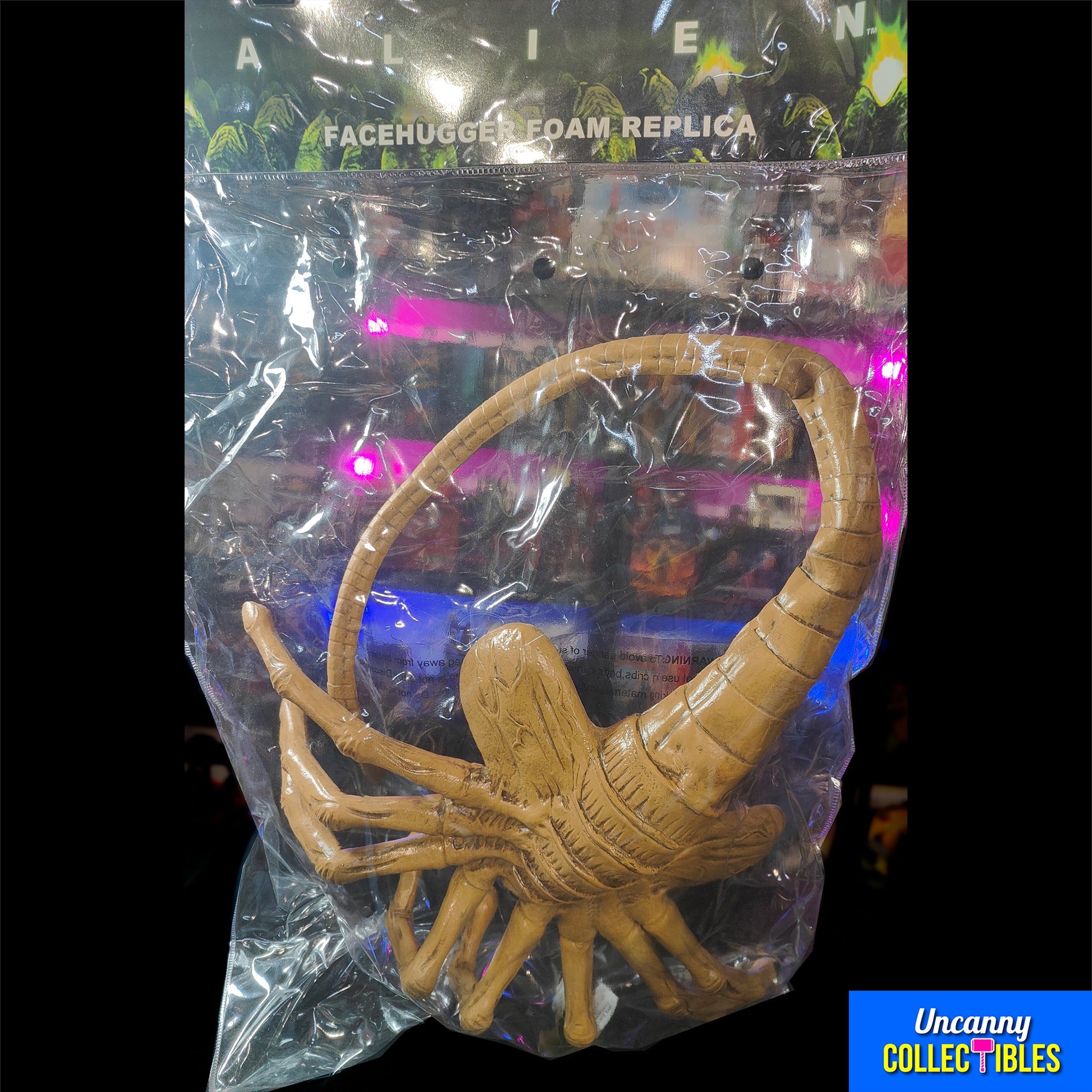 NECA Aliens Facehugger 1:1 Foam Replica Prop – Alien, NECA, 105 cm, 2023, brand new collector item, Uncanny Collectibles Dublin Ireland