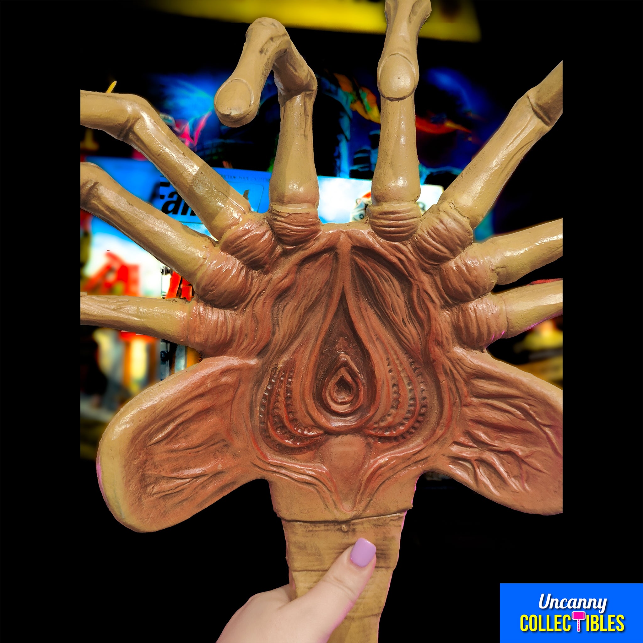 NECA Aliens Facehugger 1:1 Foam Replica Prop – Alien, NECA, 105 cm, 2023, brand new collector item, Uncanny Collectibles Dublin Ireland