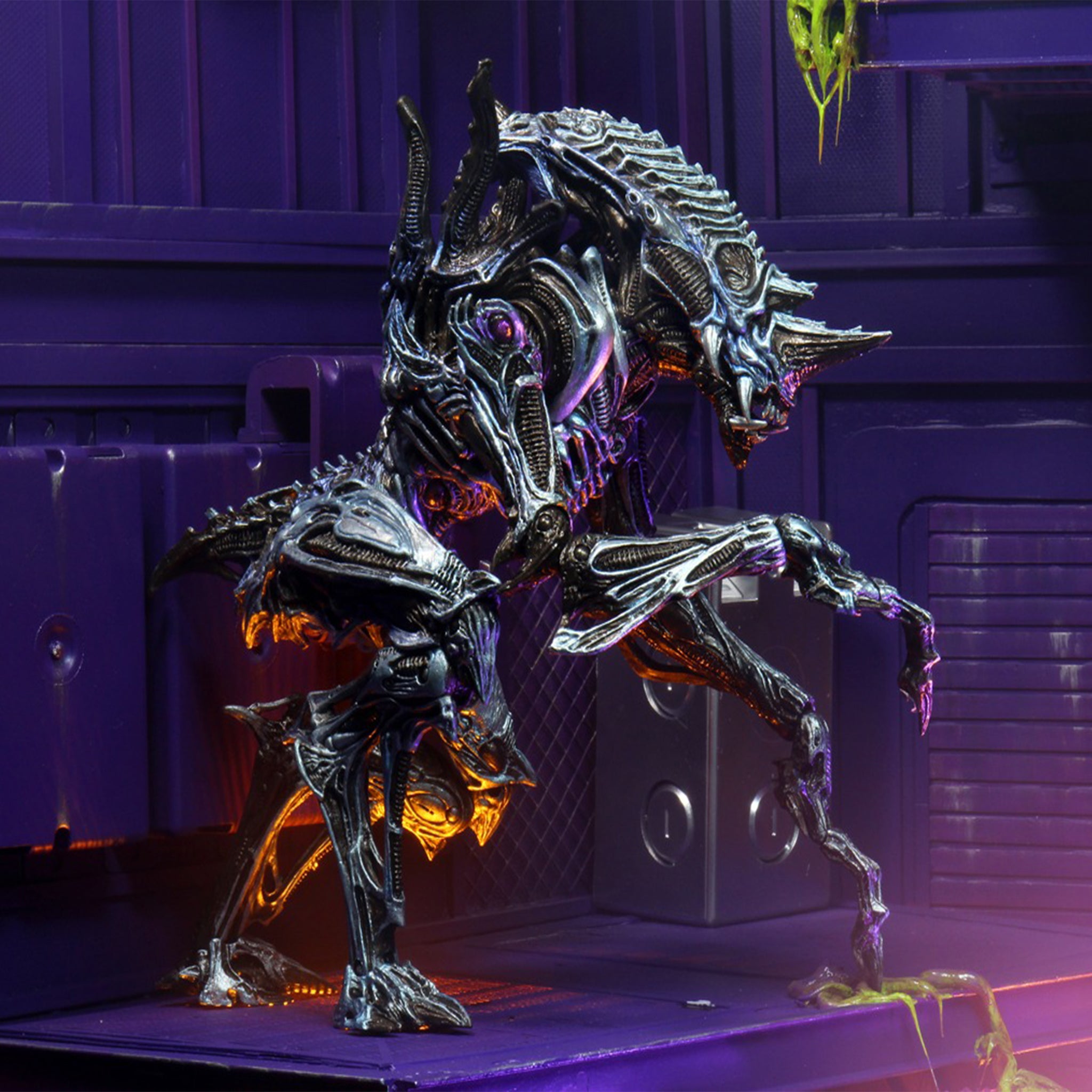 NECA Aliens Rhino Alien Kenner Tribute Action Figure 20cm