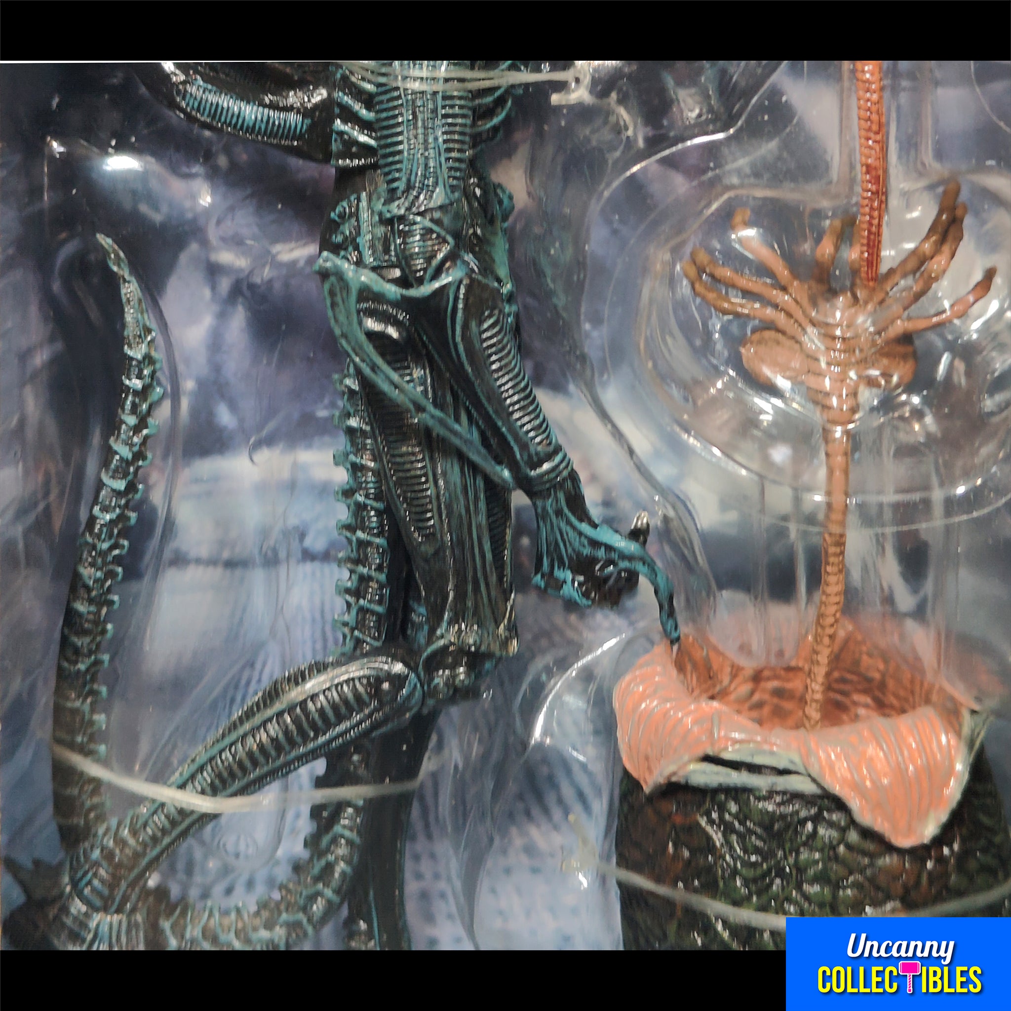 Aliens Ultimate Warrior Xenomorph NECA Figure