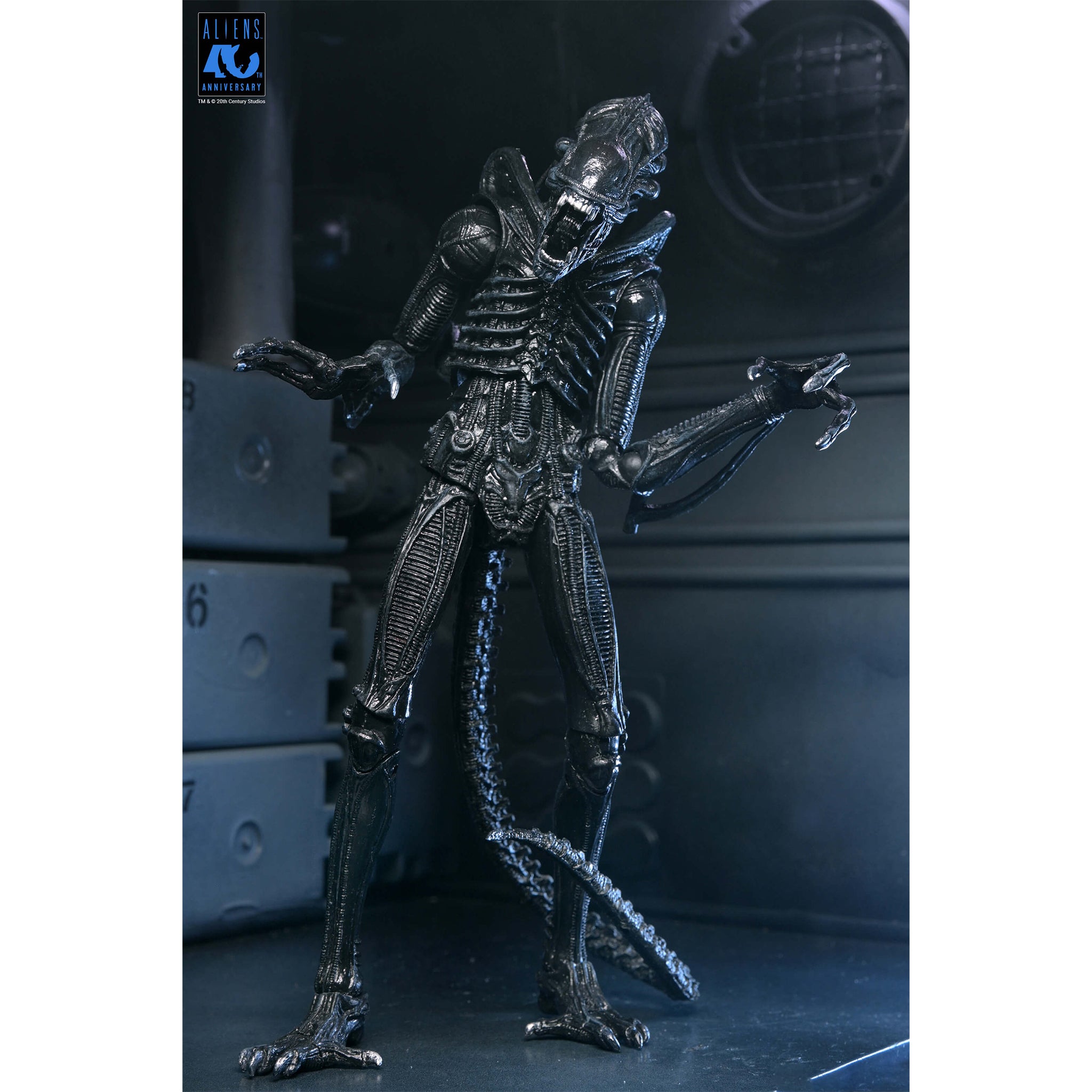 NECA Aliens Ultimate Warrior Xenomorph Action Figure – photo 11 of 23