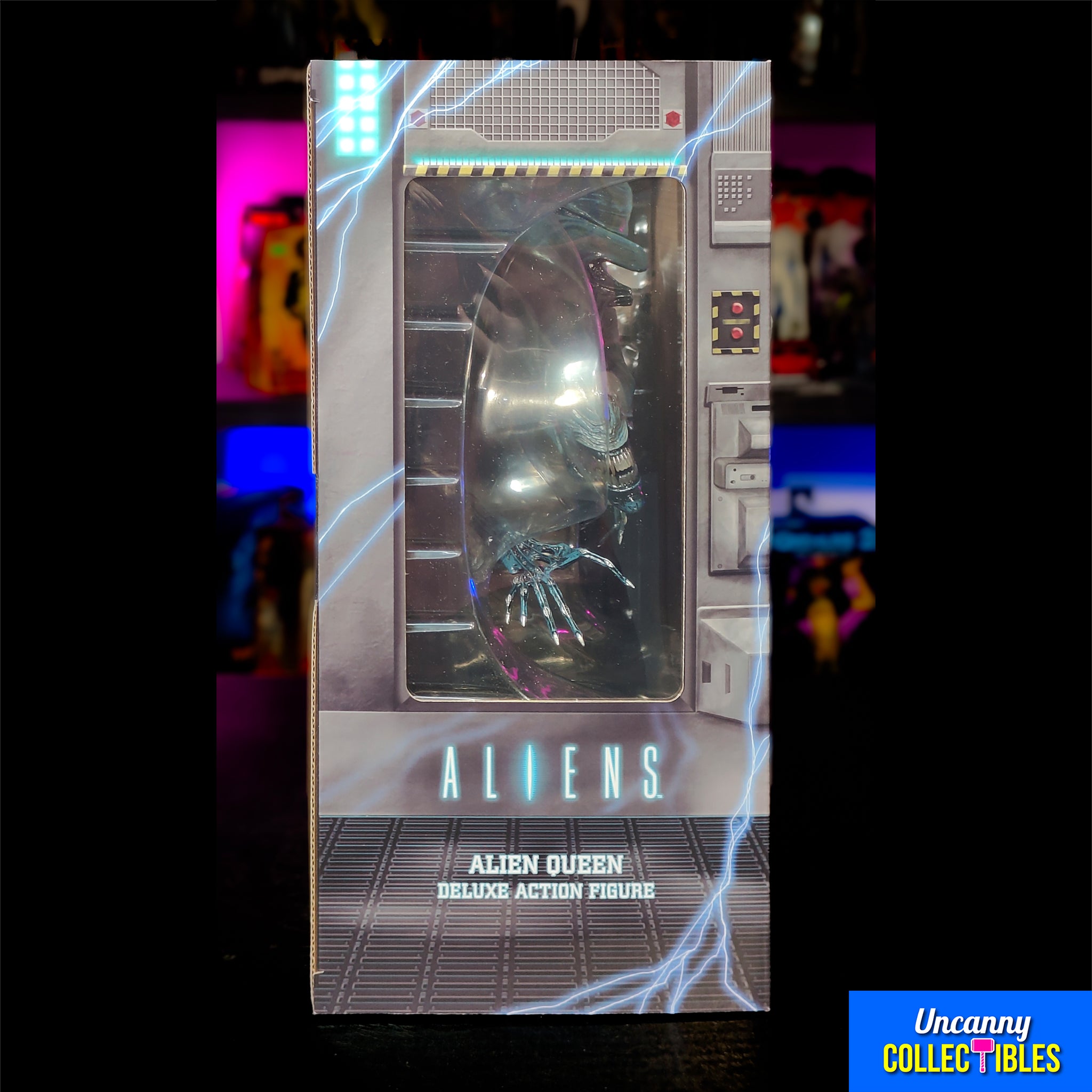 NECA Aliens Ultra Deluxe Xenomorph Queen Action Figure – photo 6 of 13