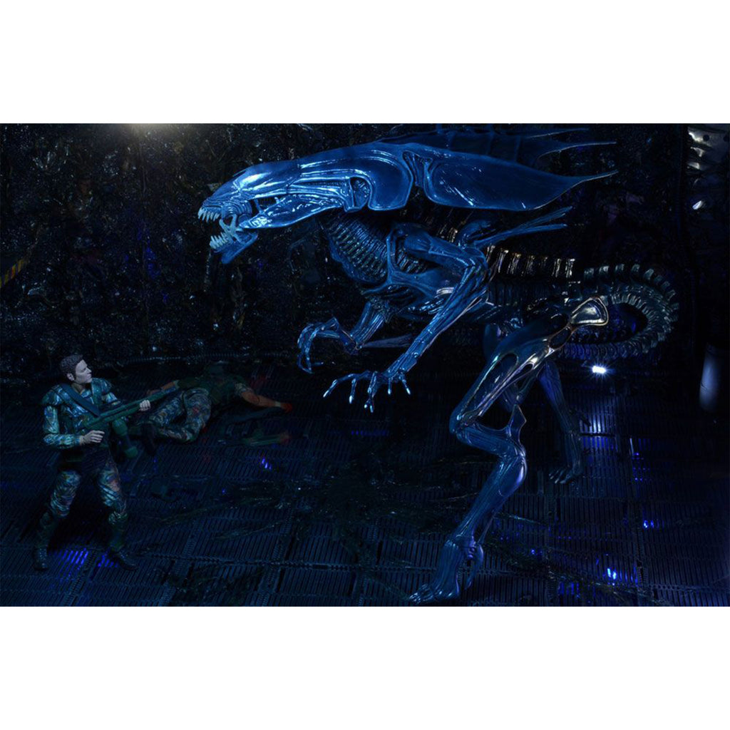 NECA Aliens Ultra Deluxe Xenomorph Queen Action Figure