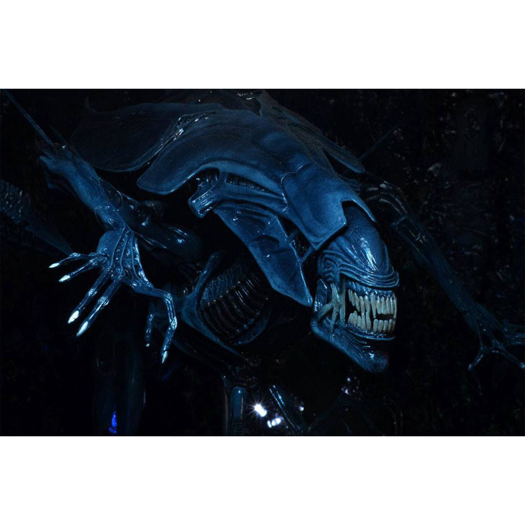 NECA Aliens Ultra Deluxe Xenomorph Queen Action Figure