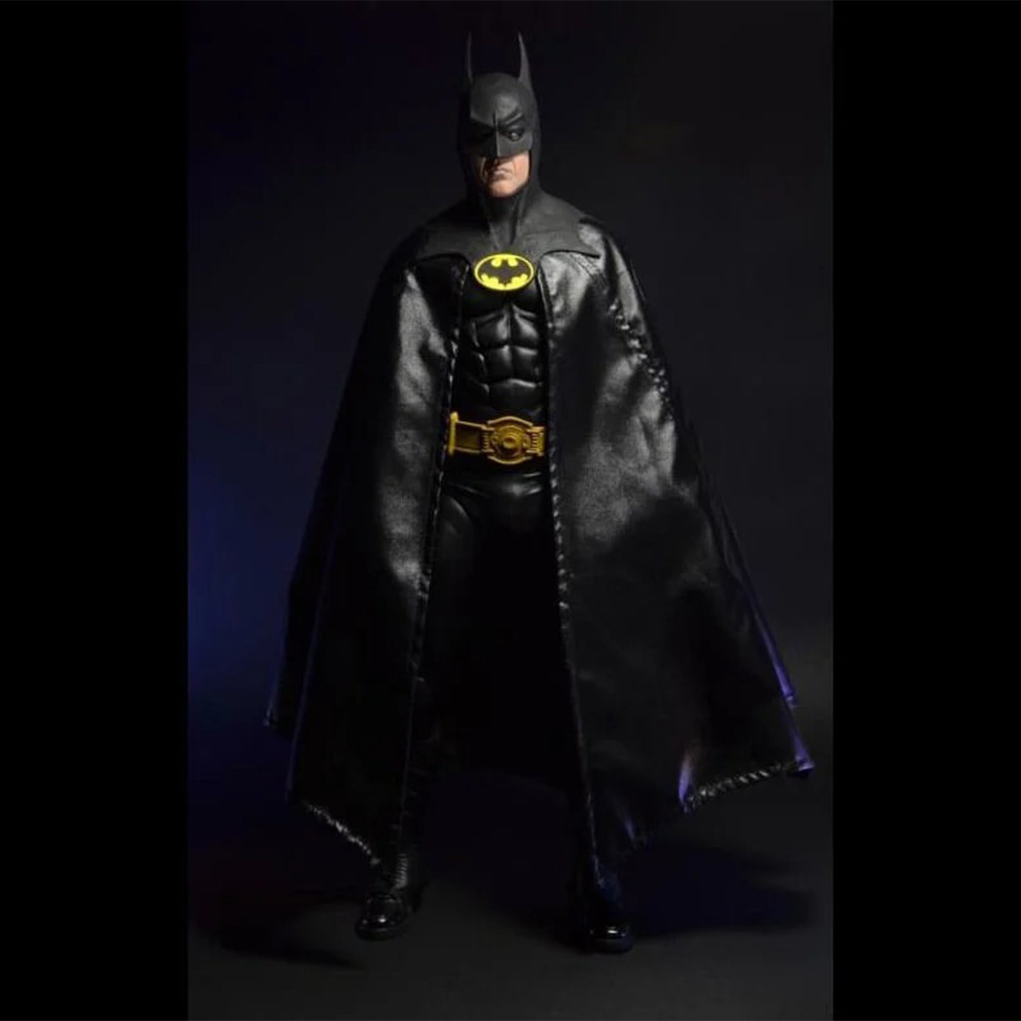 NECA Batman 1989 Michael Keaton 1/4 Scale Action Figure – photo 5 of 13