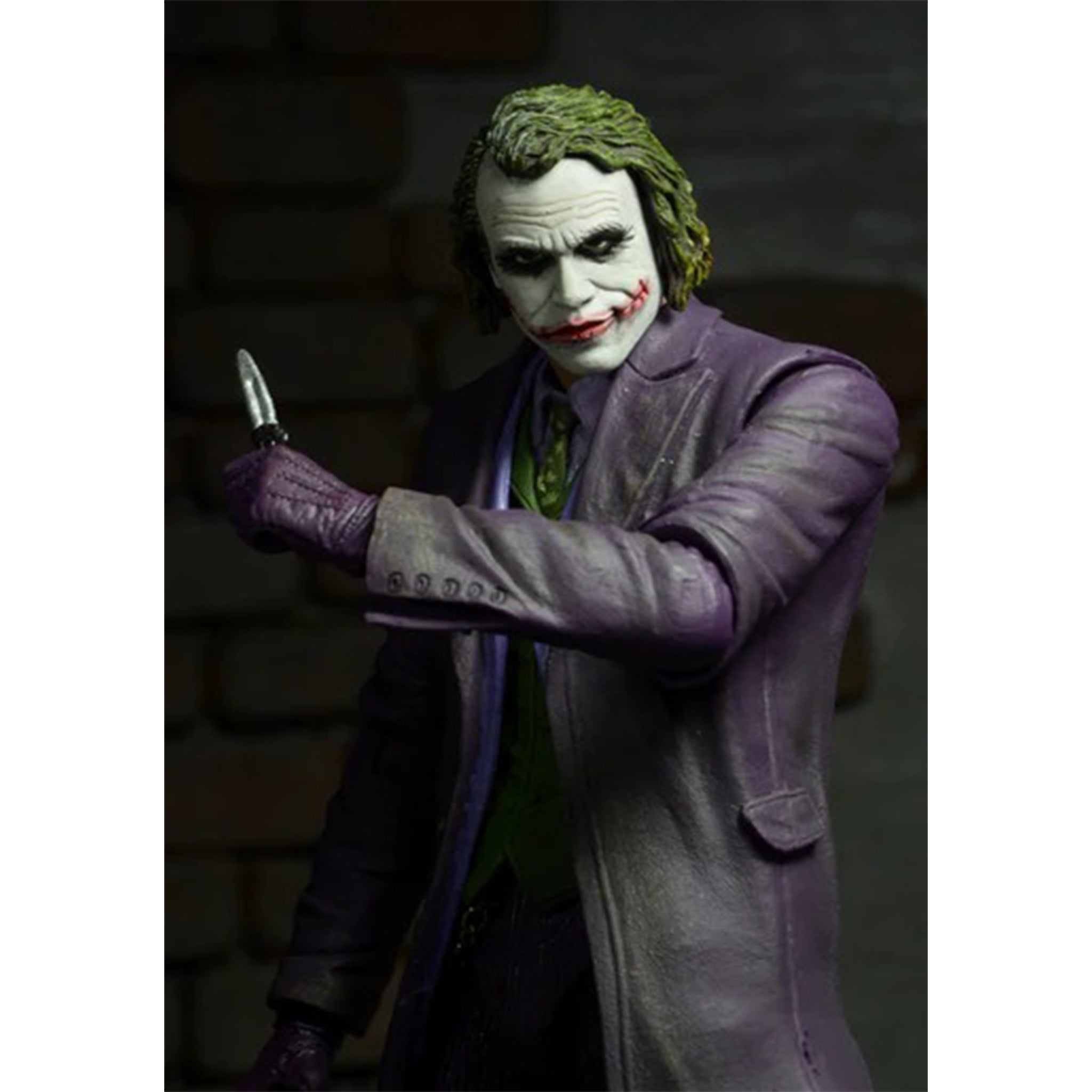 NECA Batman The Dark Knight Joker Heath Ledger 1/4 Scale Action Figure – photo 5 of 8