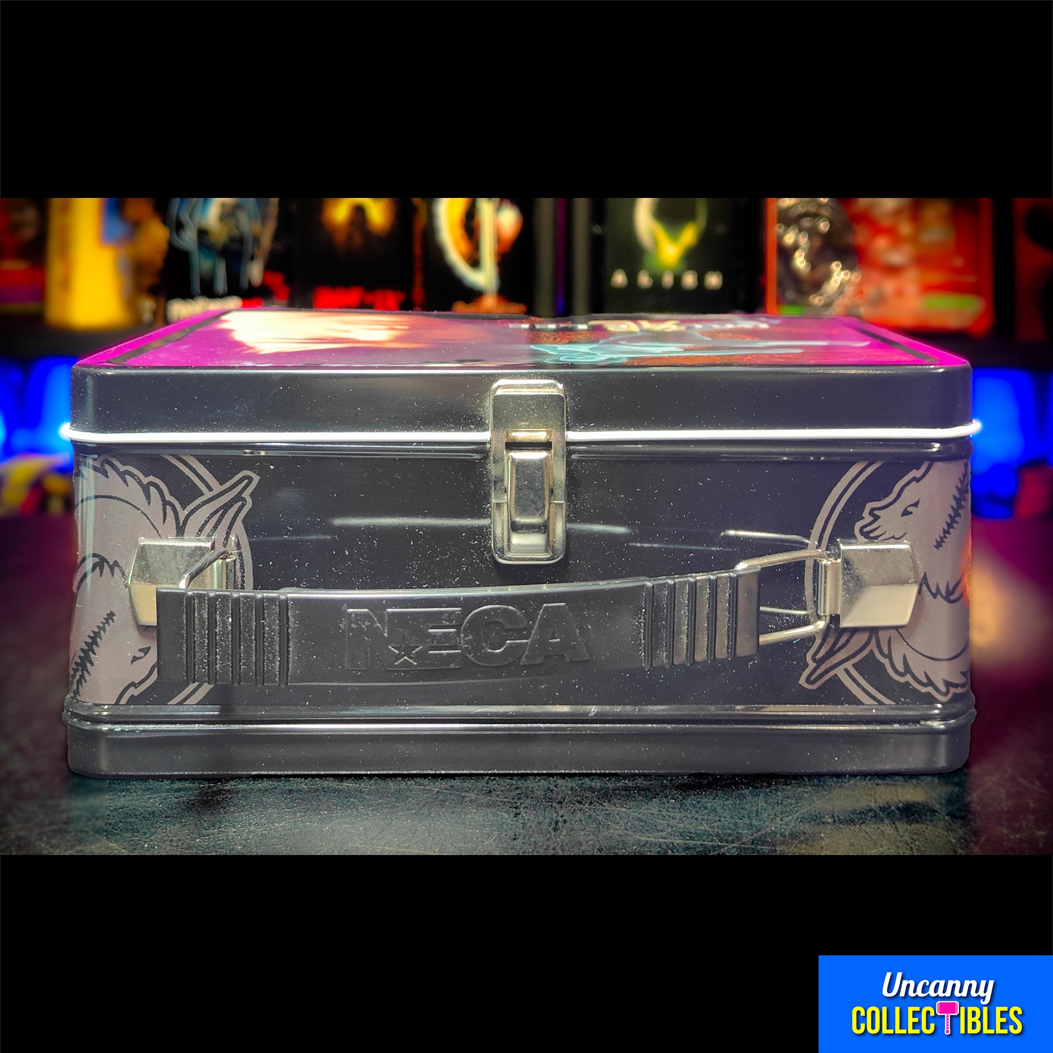 NECA Bruce Lee Limited Edition Metal Lunch Box and Flask Set – Bruce Lee, NECA, 20 cm, pre-owned collector piece, Uncanny Collectibles Dublin Ireland