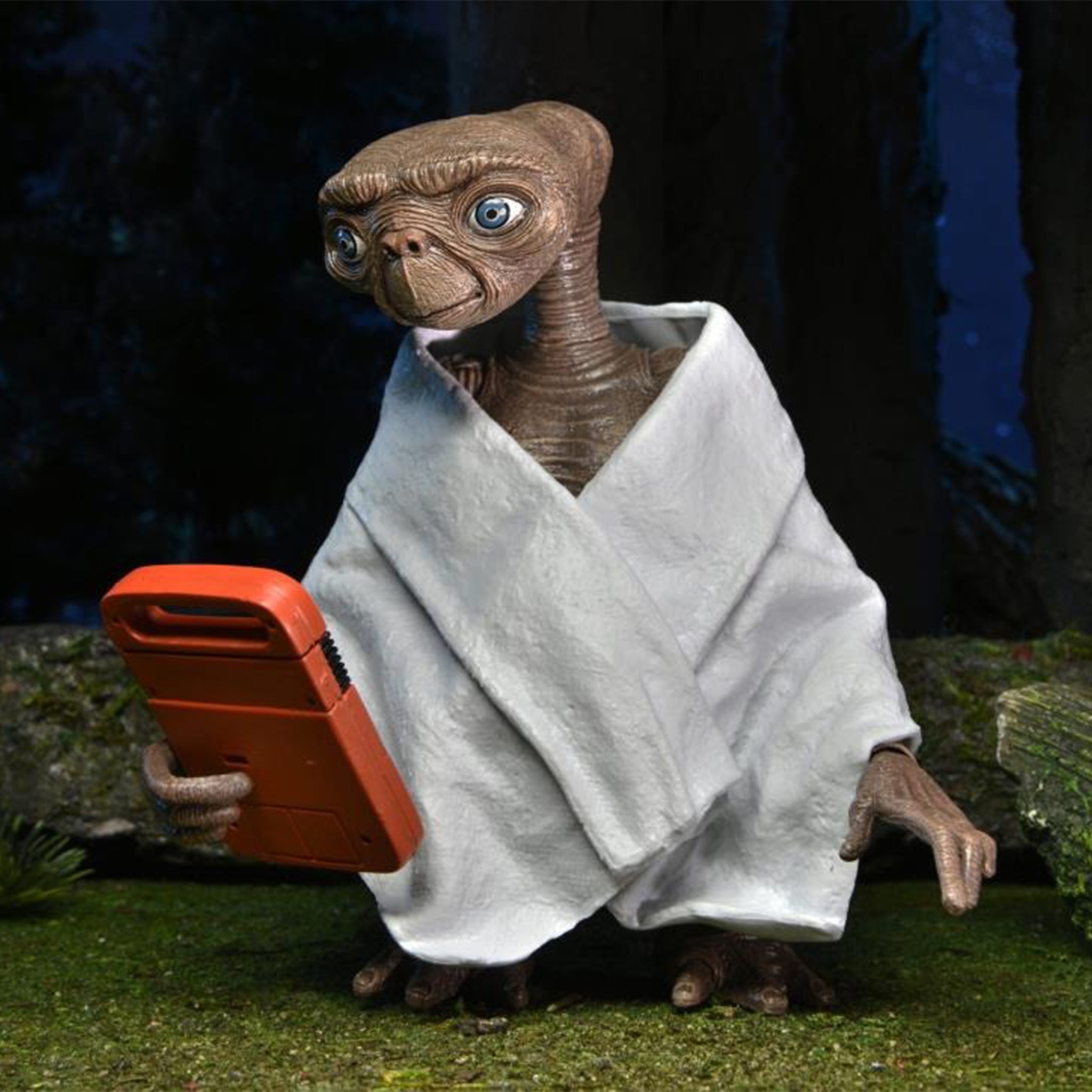 NECA E.T. the Extra-Terrestrial 40th Anniversary Ultimate Action Figure – Movie Icons & Heroes, NECA, 18 cm, brand new collector item, Uncanny Collectibles Dublin Ireland