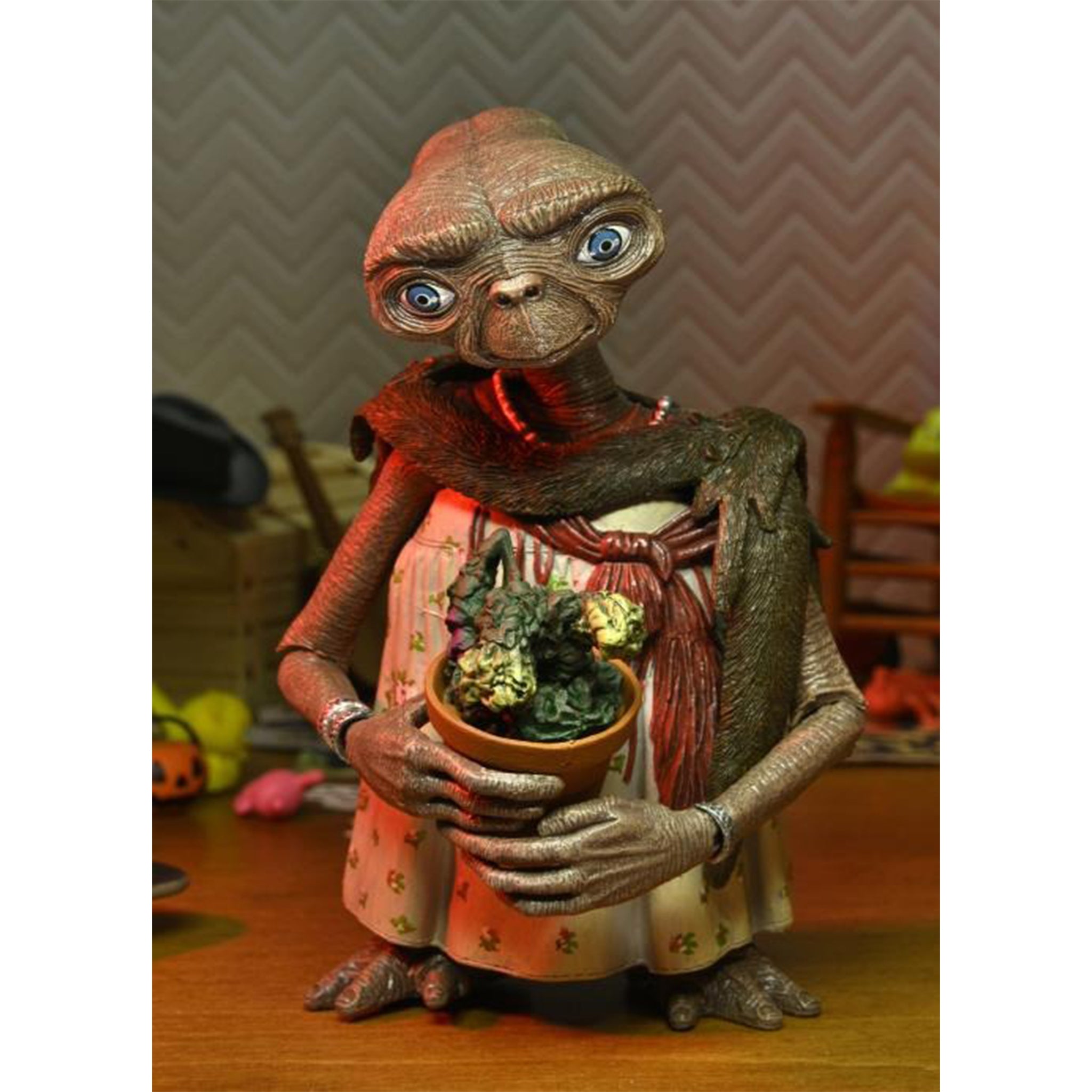 NECA E.T. the Extra-Terrestrial 40th Anniversary Ultimate Action Figure – Movie Icons & Heroes, NECA, 18 cm, brand new collector item, Uncanny Collectibles Dublin Ireland