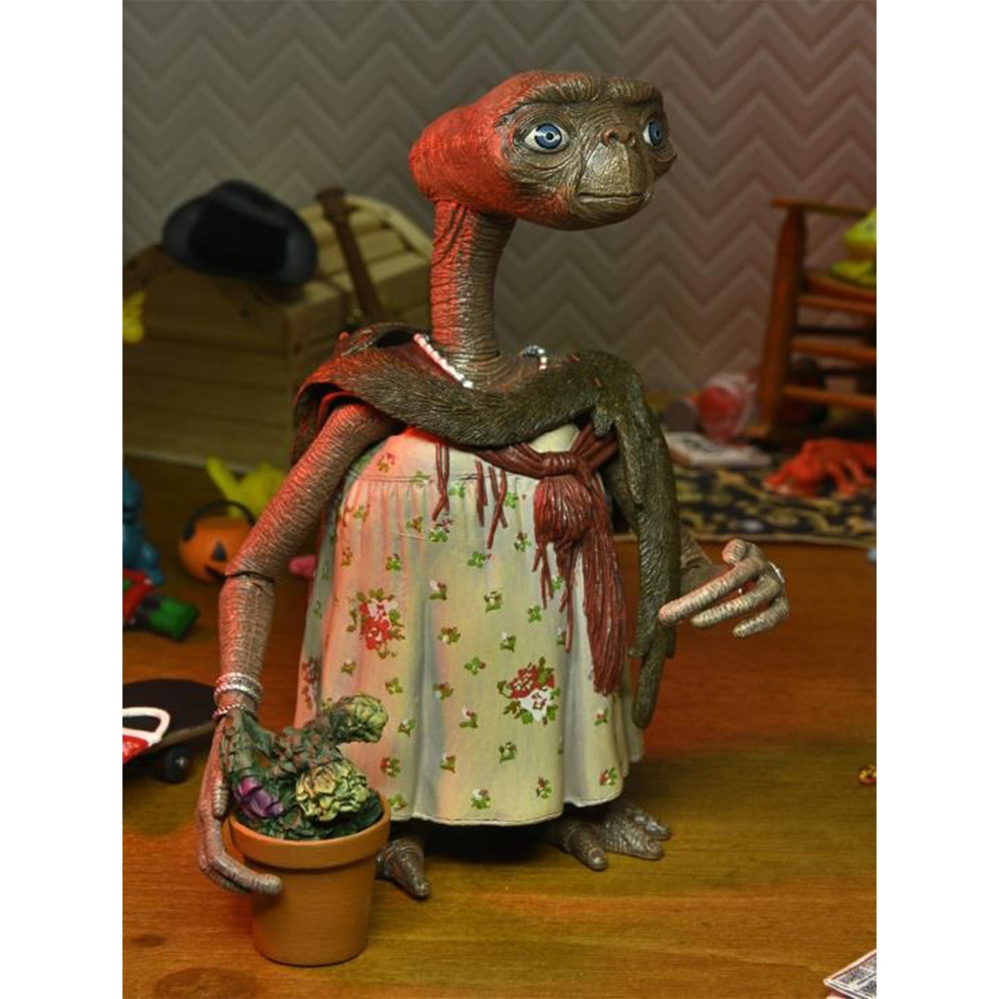 NECA E.T. the Extra-Terrestrial 40th Anniversary Ultimate Action Figure – Movie Icons & Heroes, NECA, 18 cm, brand new collector item, Uncanny Collectibles Dublin Ireland