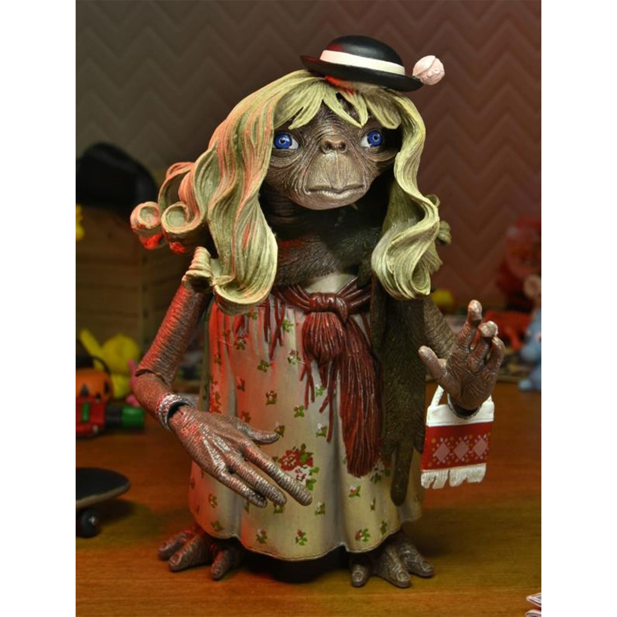 NECA E.T. the Extra-Terrestrial 40th Anniversary Ultimate Action Figure – Movie Icons & Heroes, NECA, 18 cm, brand new collector item, Uncanny Collectibles Dublin Ireland