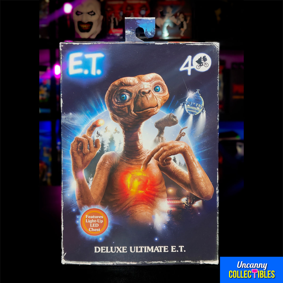E.T. Extra-Terrestrial Ultimate Deluxe 40th Anniversary NECA Figure - photo 5 of 15