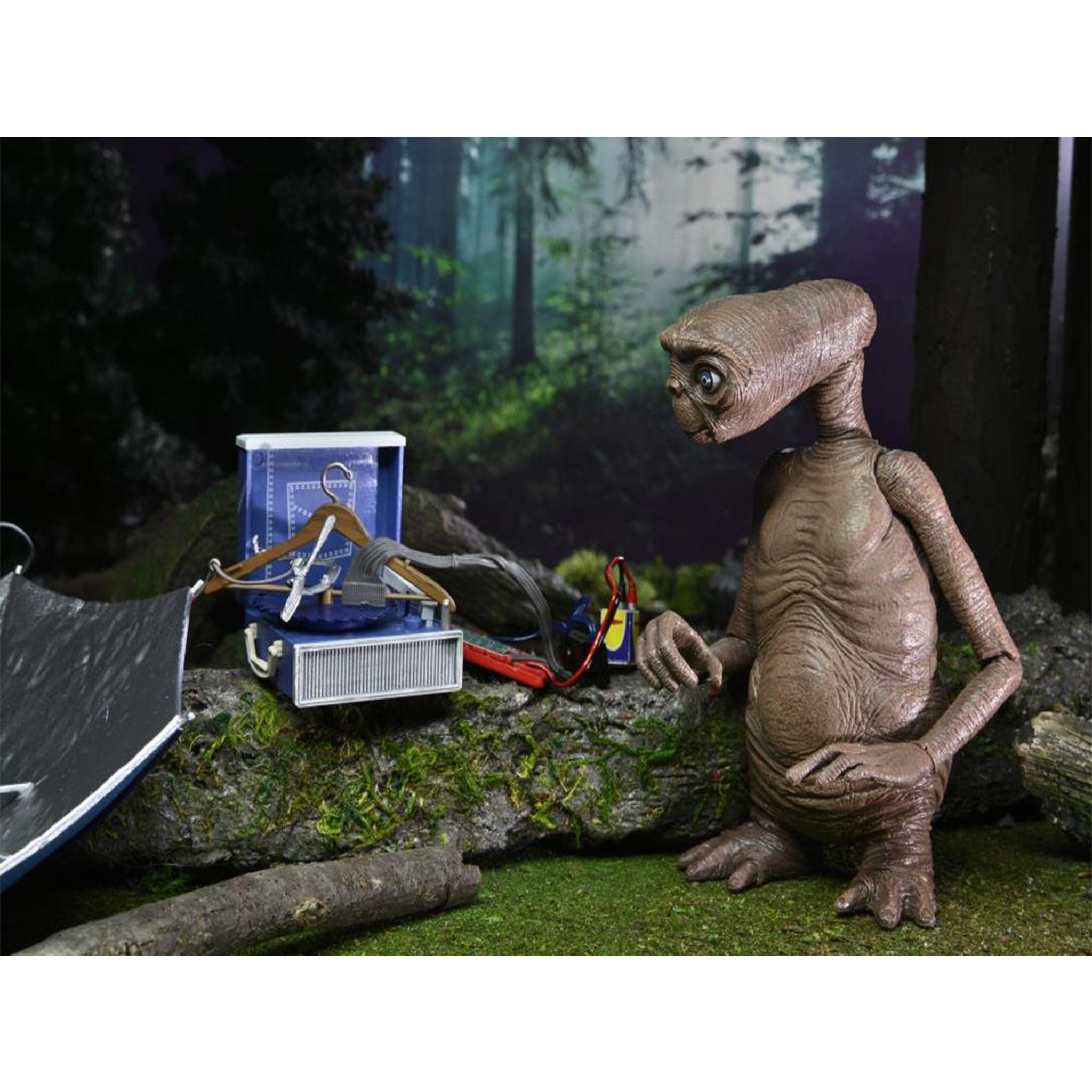NECA E.T. the Extra-Terrestrial 40th Anniversary Ultimate E.T. Deluxe Action Figure – Movie Icons & Heroes, NECA, 12 cm, brand new collector item, Uncanny Collectibles Dublin Ireland