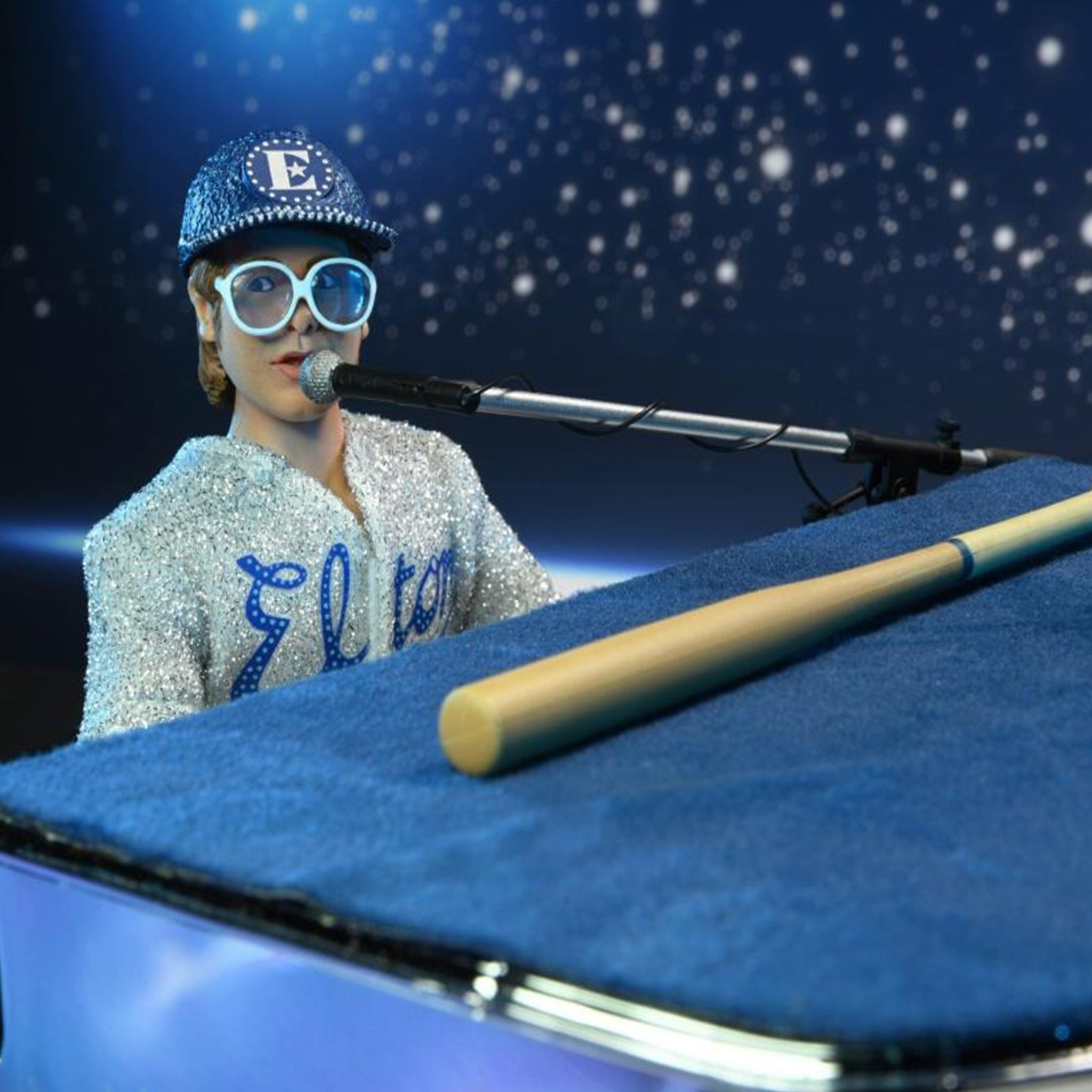 NECA Elton John With Piano Deluxe Retro Clothed Action Figure – Music, NECA, 20 cm, brand new collector item, Uncanny Collectibles Dublin Ireland