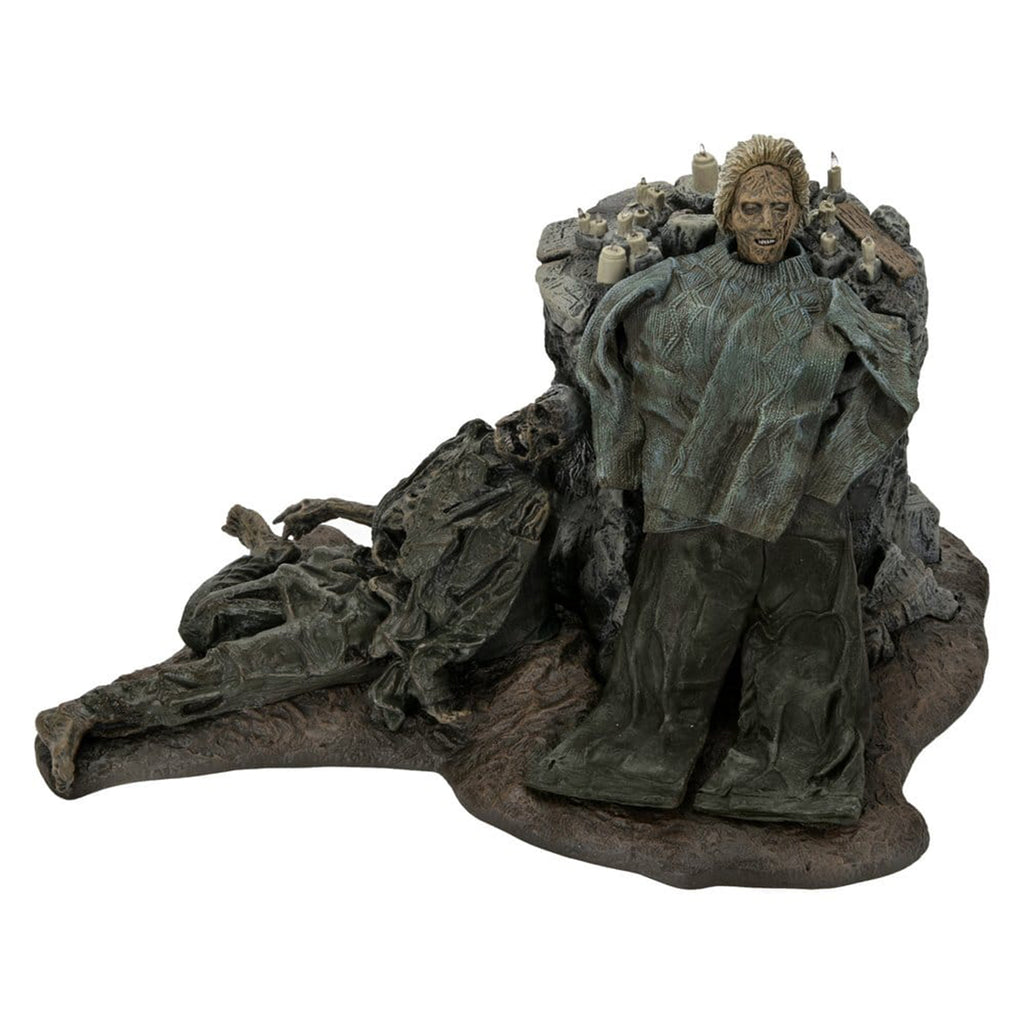 NECA Friday the 13th The Game Pamela Shrine Diorama
