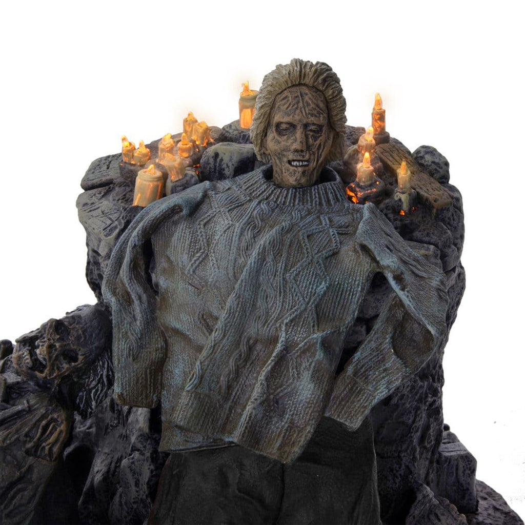 NECA Friday the 13th The Game Pamela Shrine Diorama