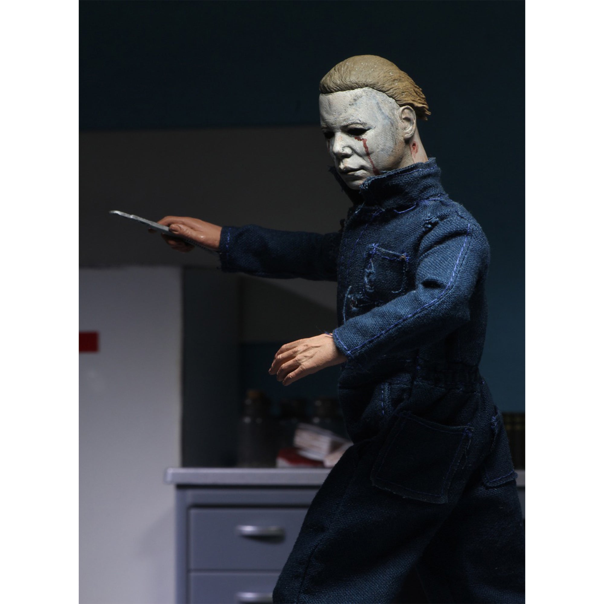 NECA Halloween II 1981 Michael Myers Retro Clothed Action Figure 20cm