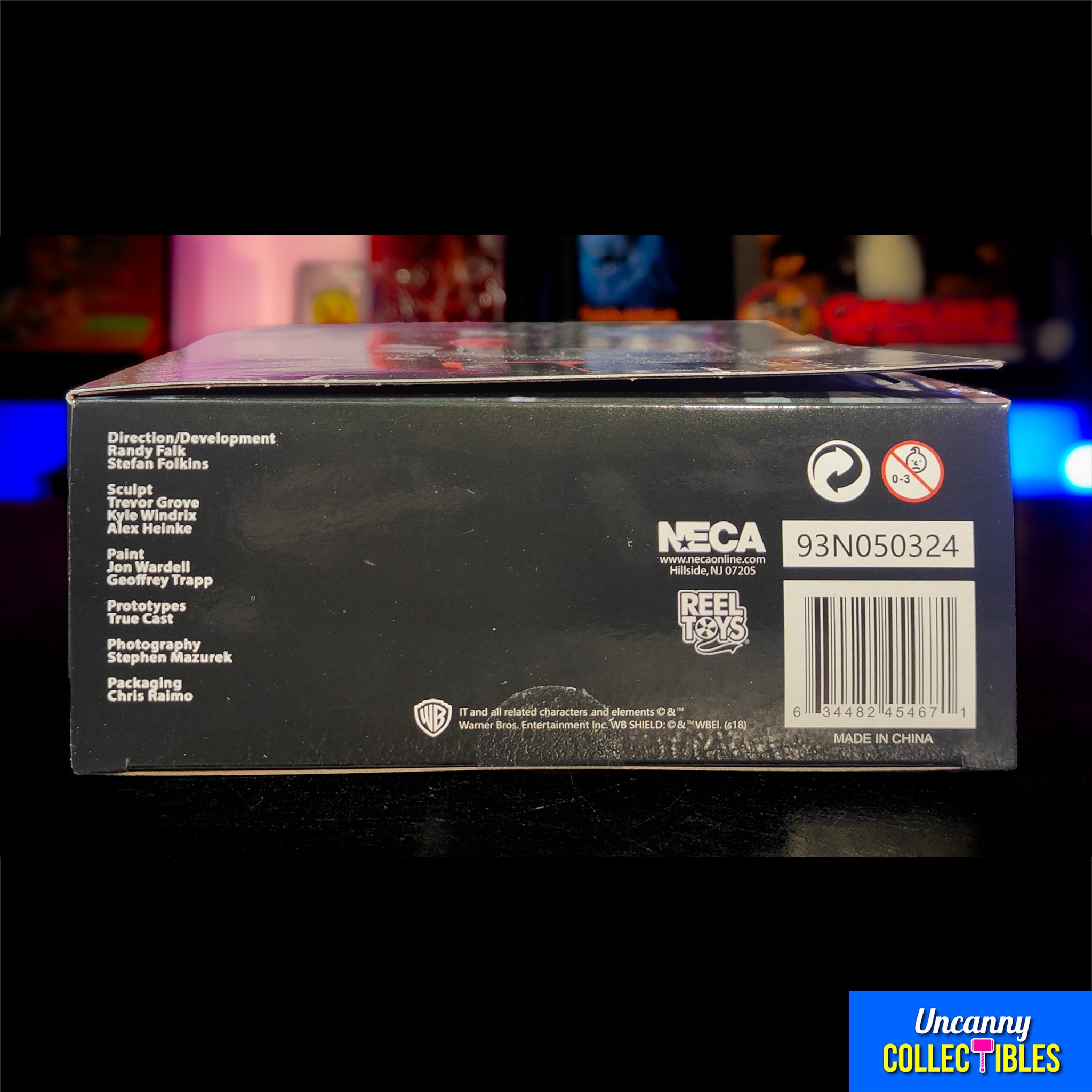 NECA IT 2017 Ultimate Well House Pennywise Action Figure 2024 18cm