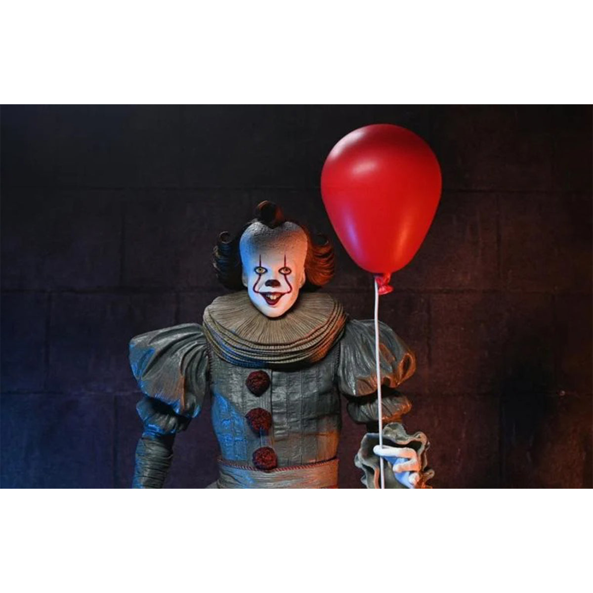NECA IT Welcome to Derry Pennywise 1/4 Scale Action Figure – photo 10 of 11