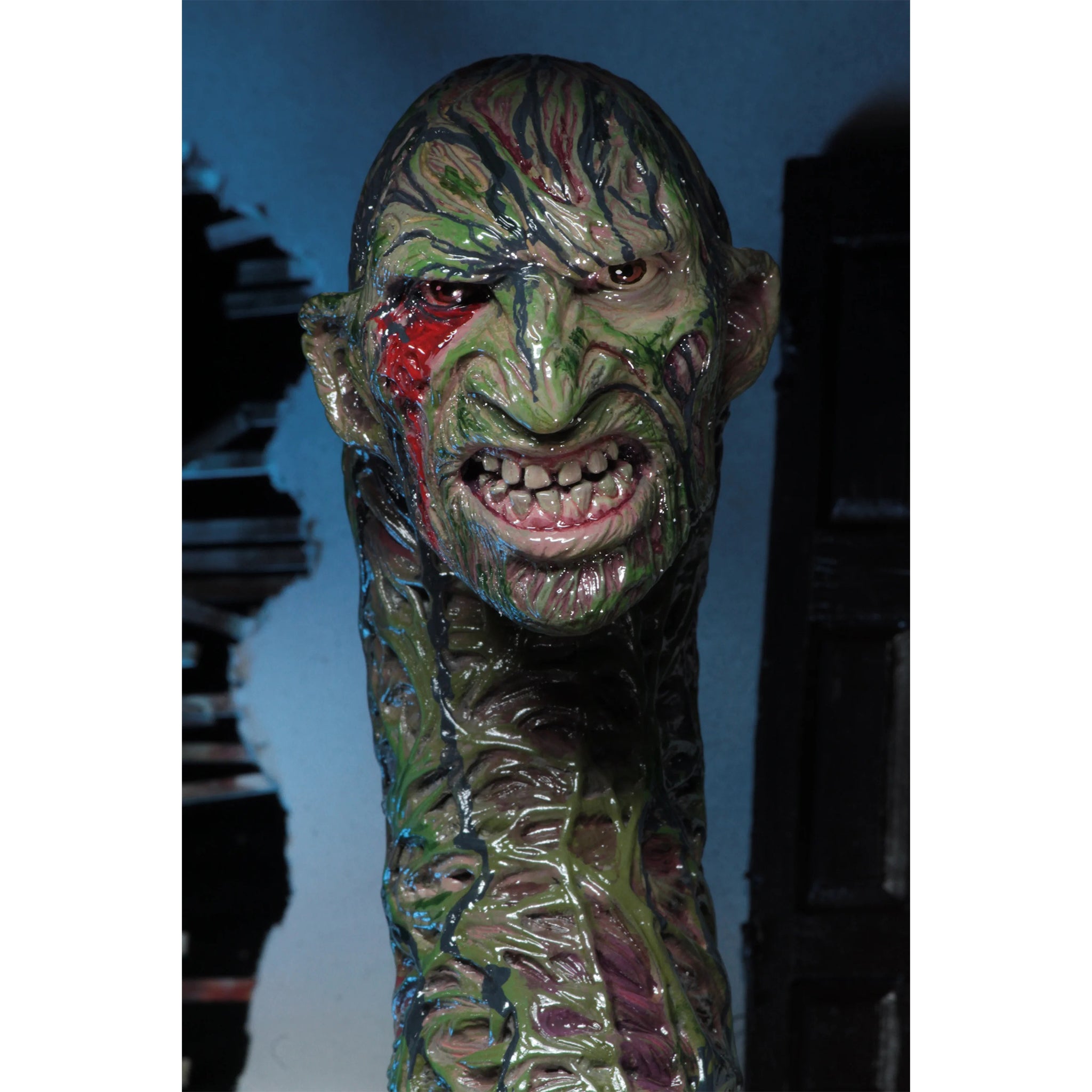 NECA Nightmare on Elm Street Freddy Krueger Deluxe Accessory Set – photo 4 of 11