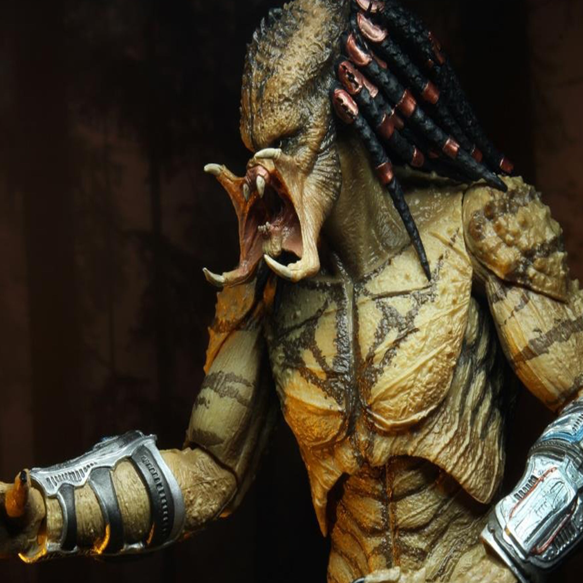 NECA Predator 2018 Deluxe Ultimate Unarmoured Assassin Predator Action Figure 30cm