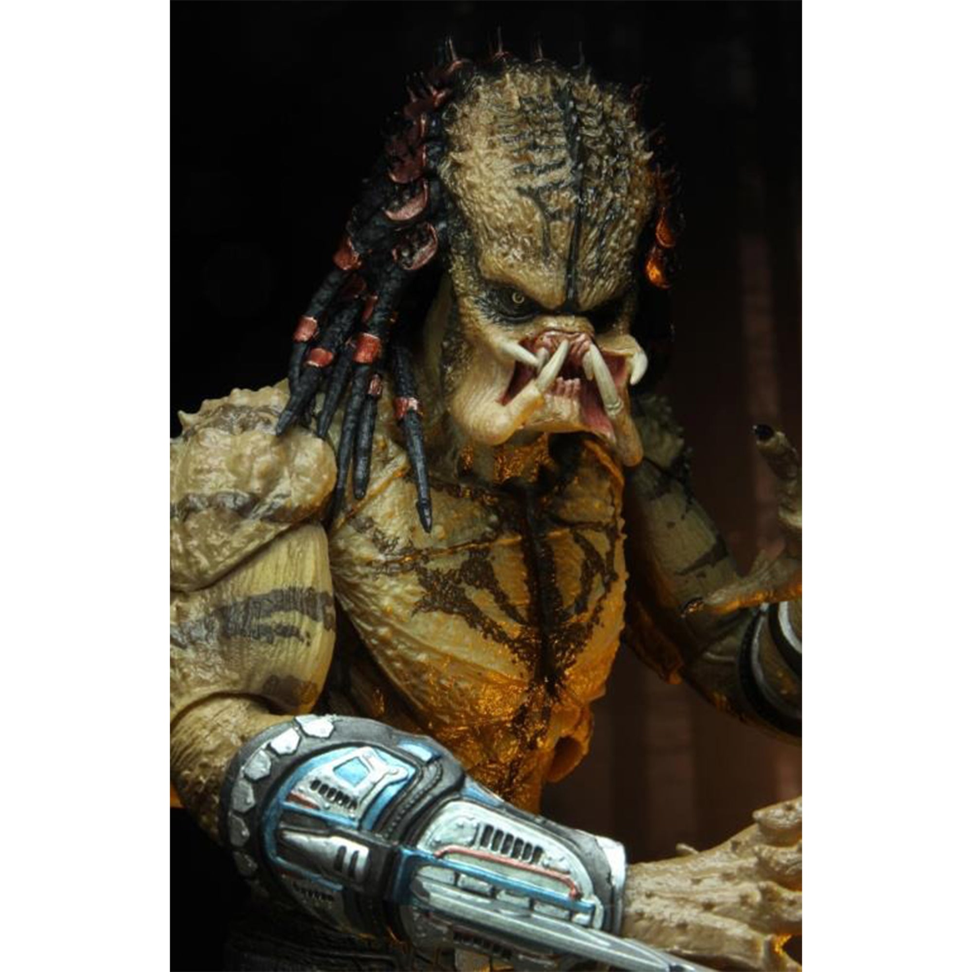 NECA Predator 2018 Deluxe Ultimate Unarmoured Assassin Predator Action Figure 30cm