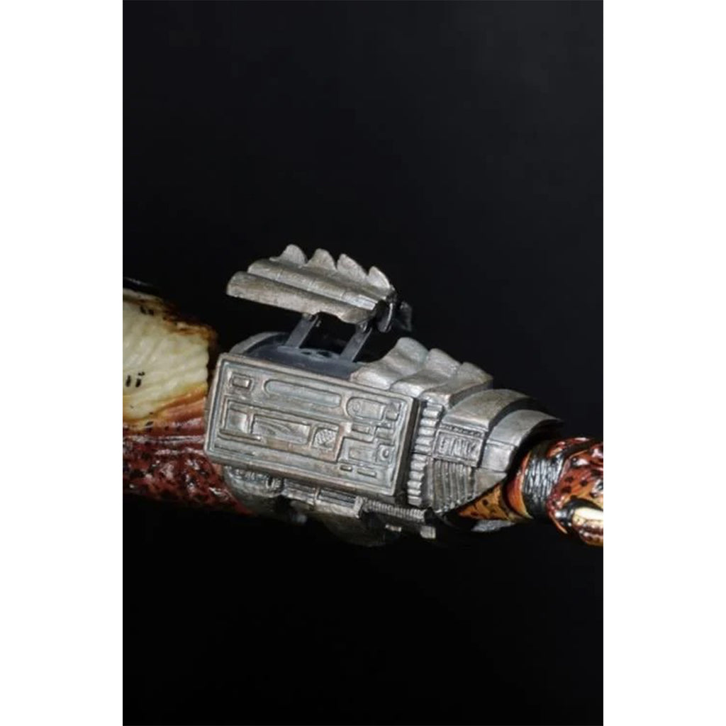 NECA Predator City Hunter 1/4 Scale Action Figure With LED Lights – photo 9 of 15