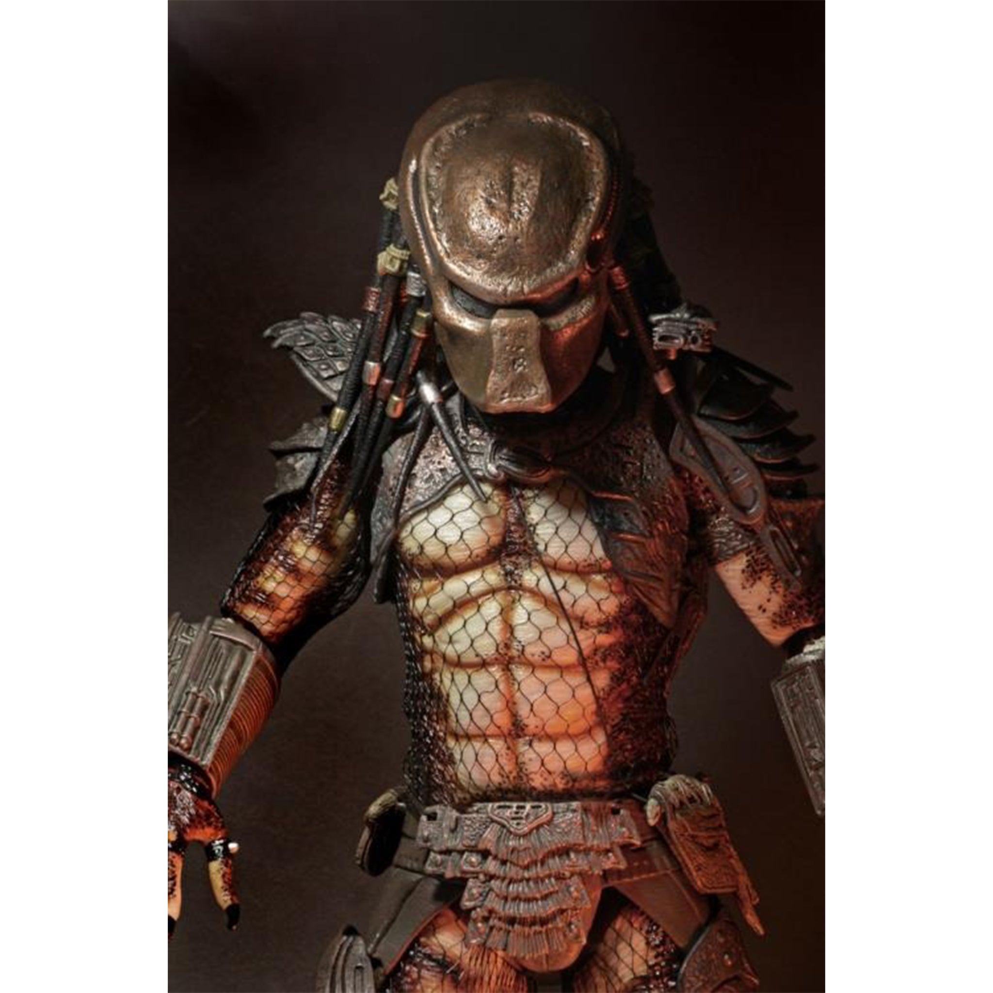 NECA Predator City Hunter 1/4 Scale Action Figure With LED Lights – photo 3 of 15