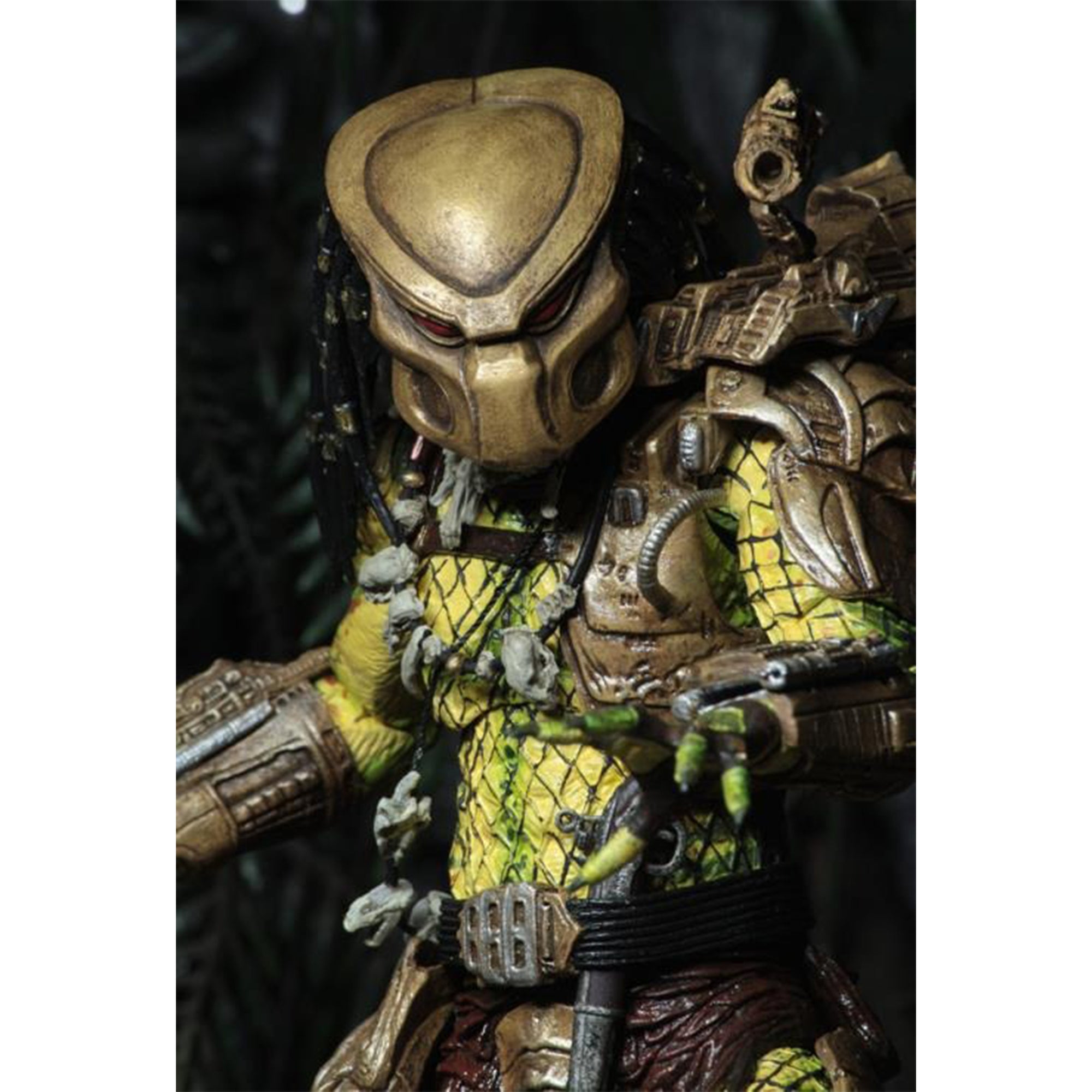 NECA Predator Ultimate Elder The Golden Angel Predator Action Figure 20cm