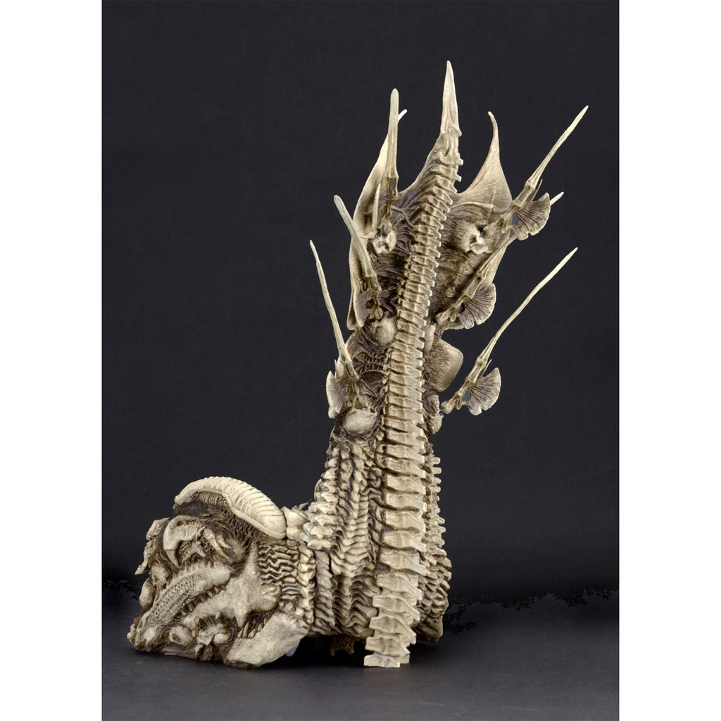 NECA Predator Ultimate Predator Throne 7 Inch Scale Action Figure Diorama