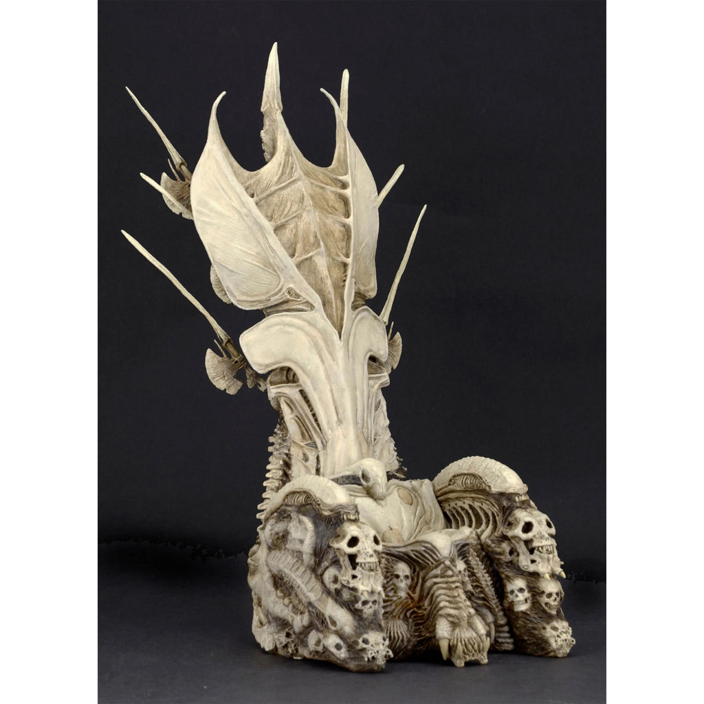 NECA Predator Ultimate Predator Throne 7 Inch Scale Action Figure Diorama