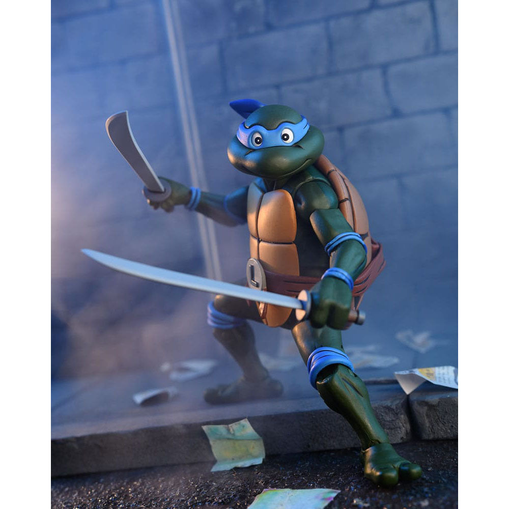 NECA Teenage Mutant Ninja Turtles Leonardo Ultimate Pizza Club VHS Action Figure