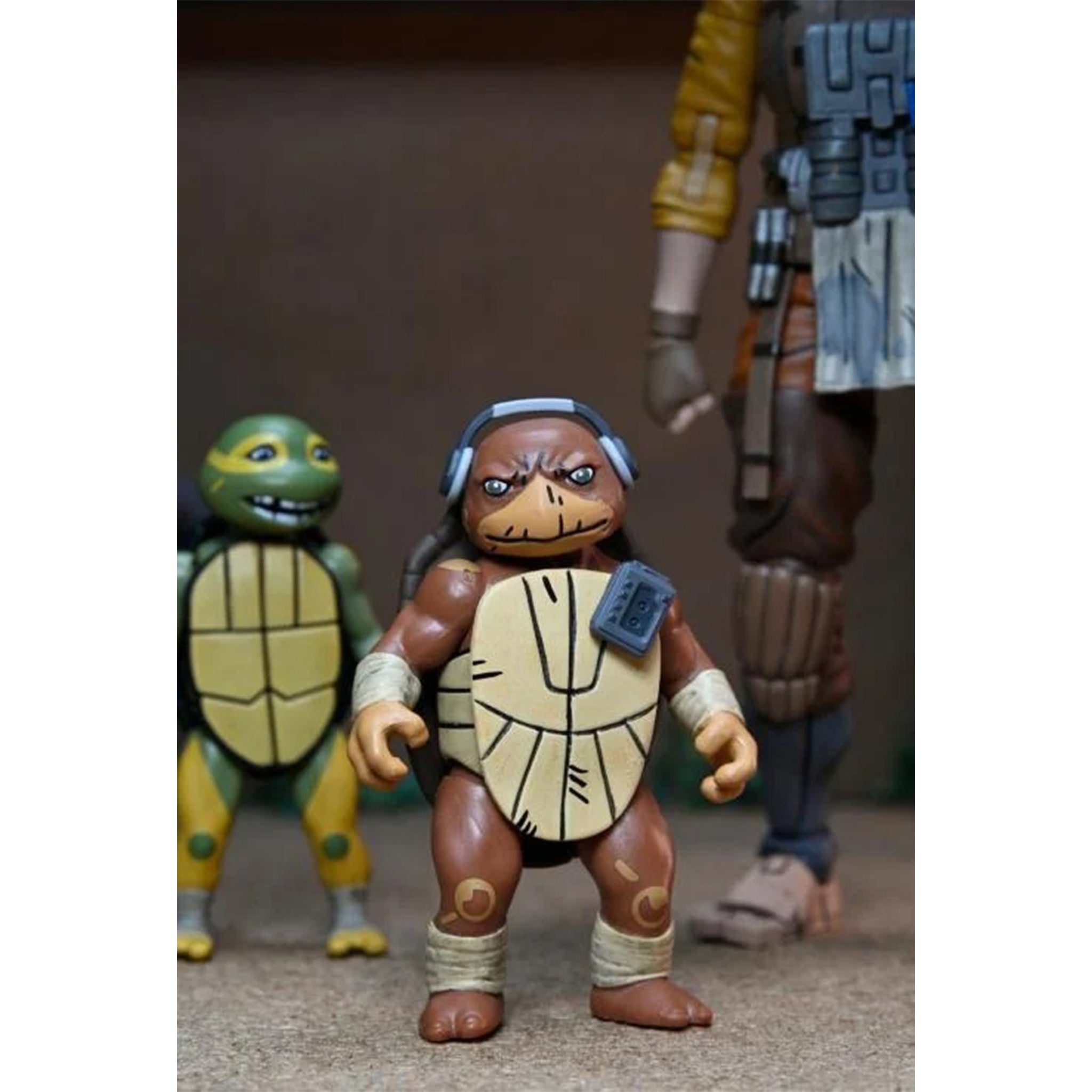 NECA Teenage Mutant Ninja Turtles Last Ronin Lost Years Grammy April with Baby Yi and Moja Action Figure
