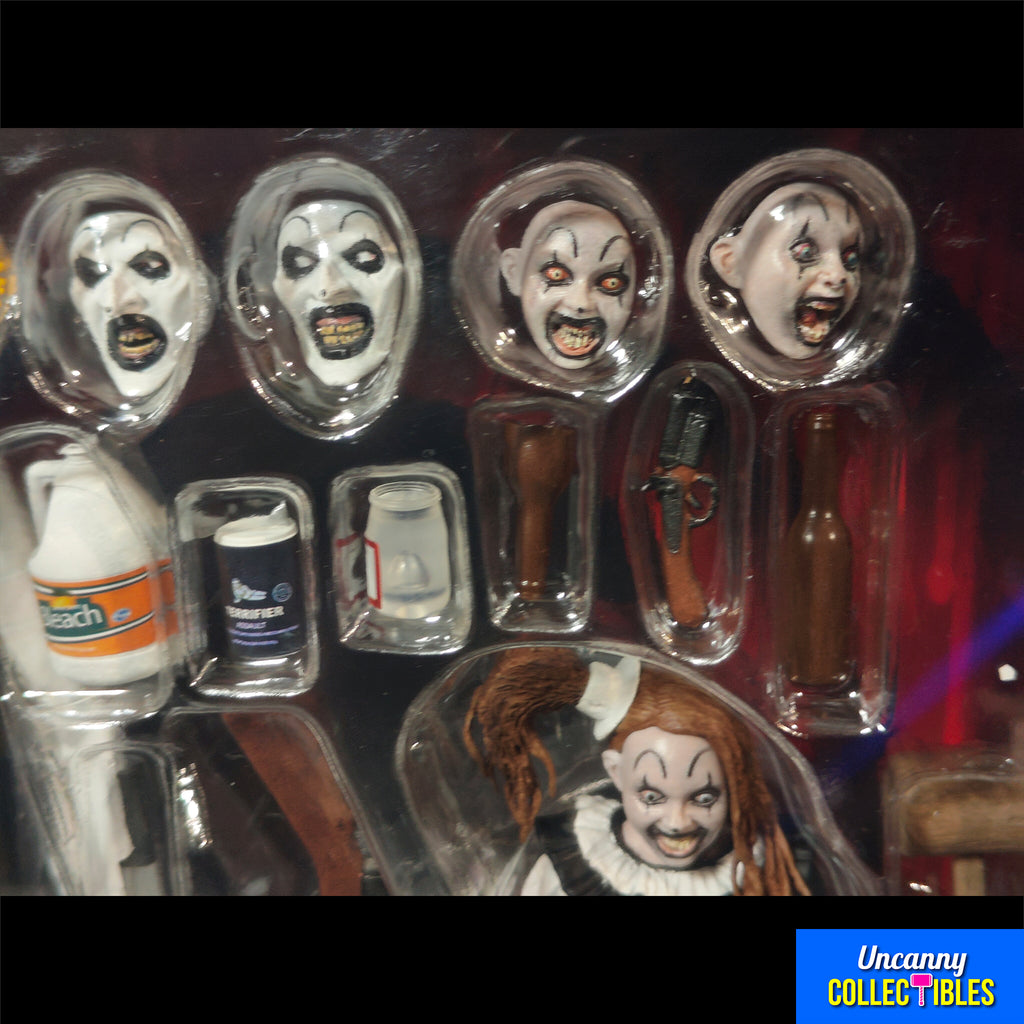Terrifier 2 Art the Clown and Pale Girl Ultimate NECA 2-Pack