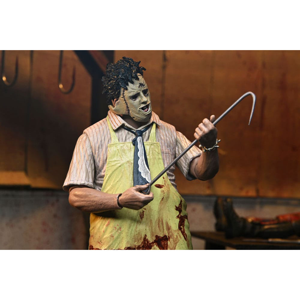NECA Texas Chainsaw Massacre Leatherface 50th Anniversary clothed action figure, 20cm tall, with real fabric clothing and multiple masks